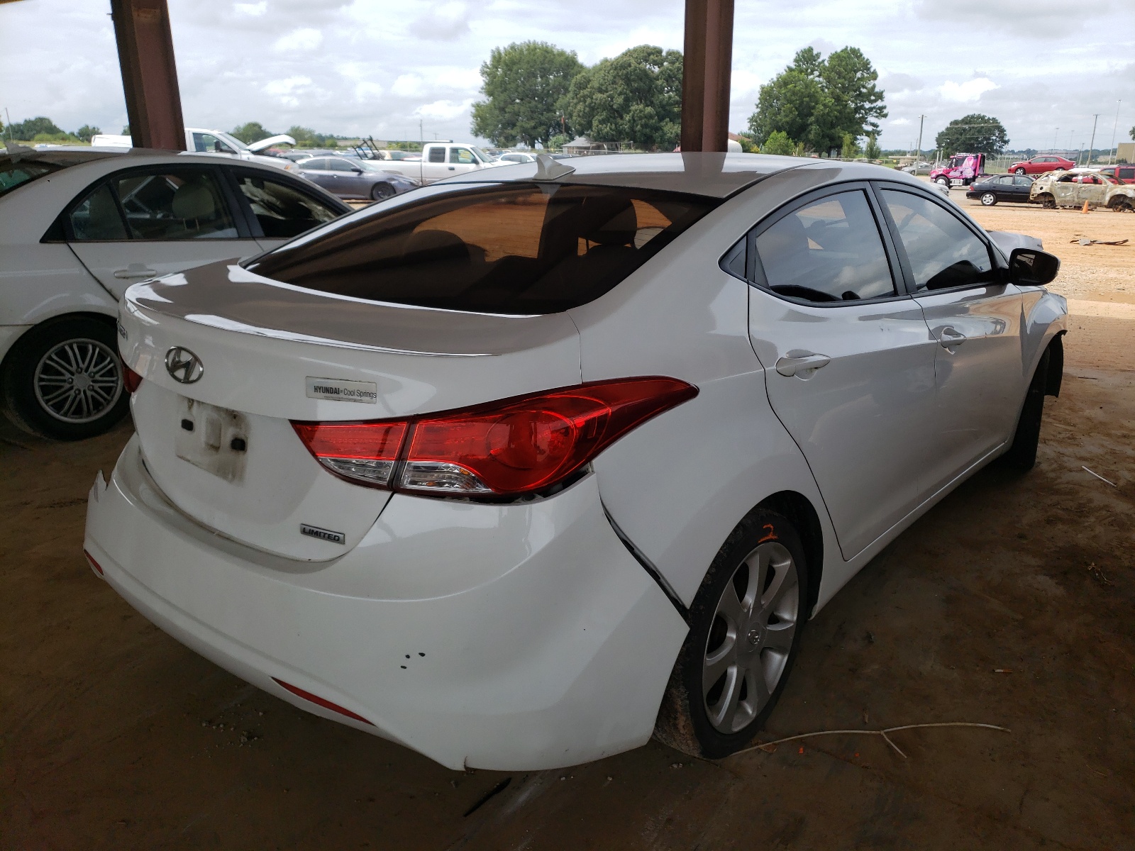 Photo 4 from auction – 2012 HYUNDAI ELANTRA GL with VIN 5NPDH4AE7CH138475