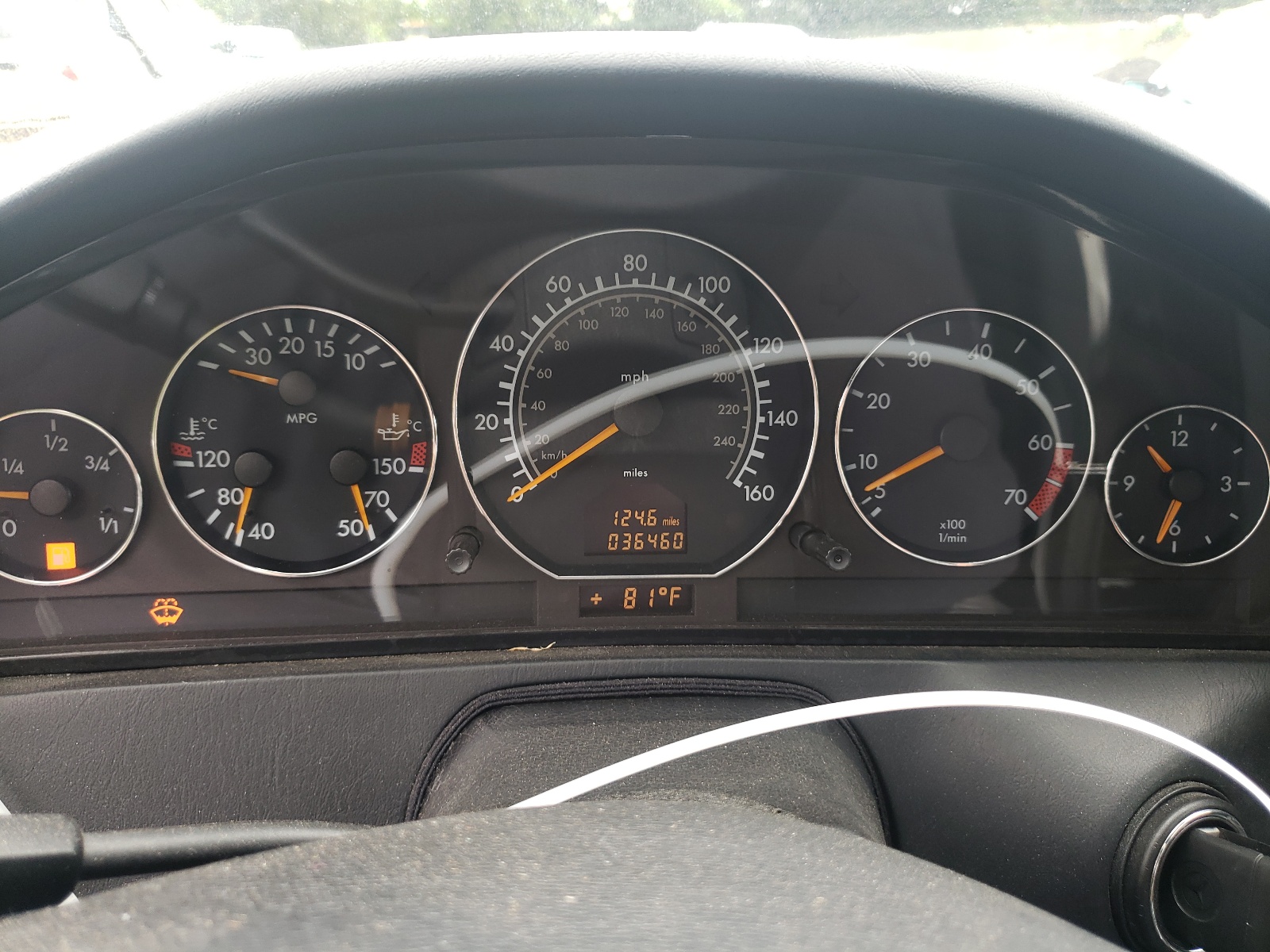 Photo 8 from auction – 2002 MERCEDES-BENZ SL 500 with VIN WDBFA68F32F204826