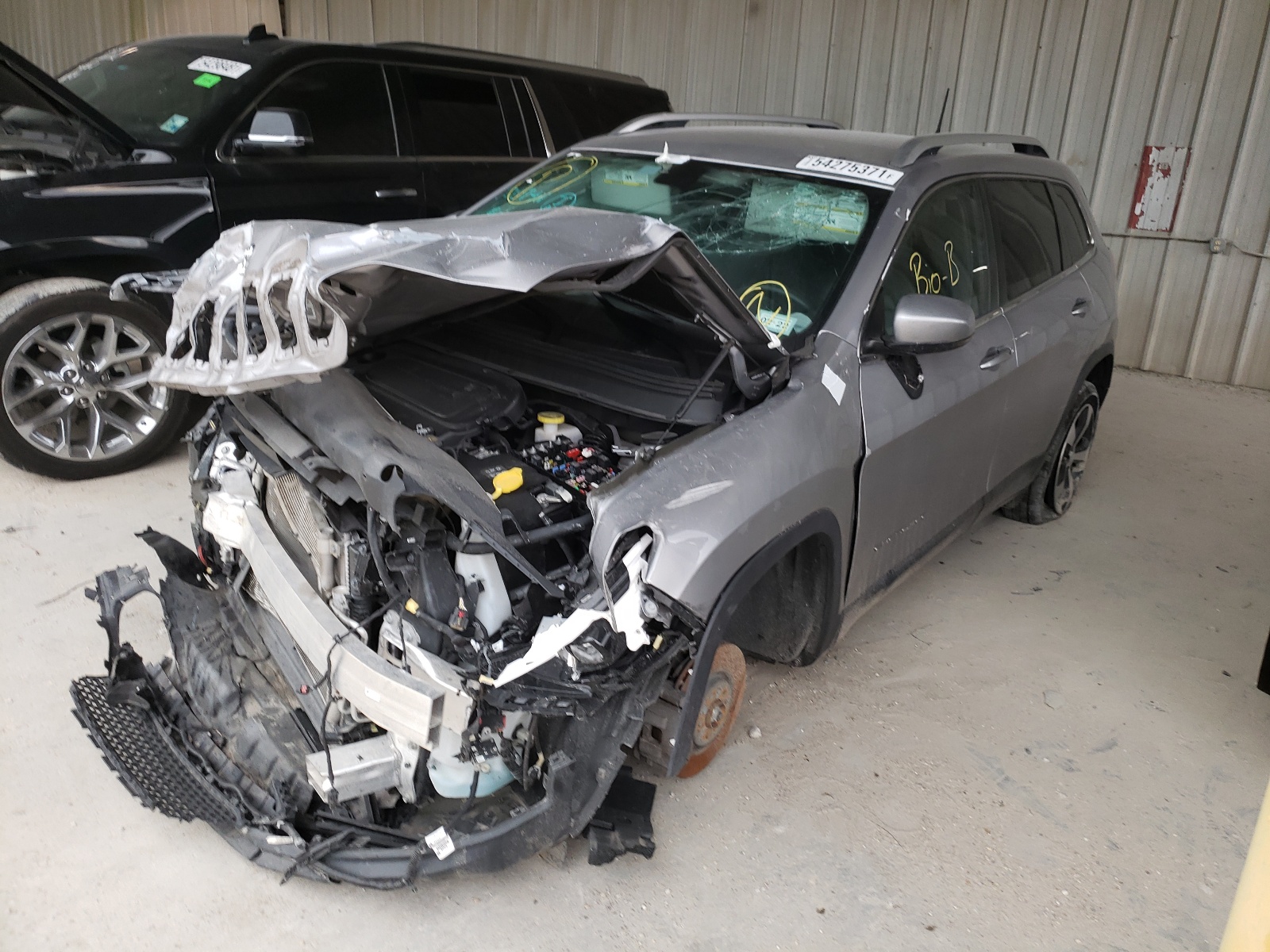 Photo 2 from auction – 2019 JEEP CHEROKEE L with VIN 1C4PJLDB7KD325667
