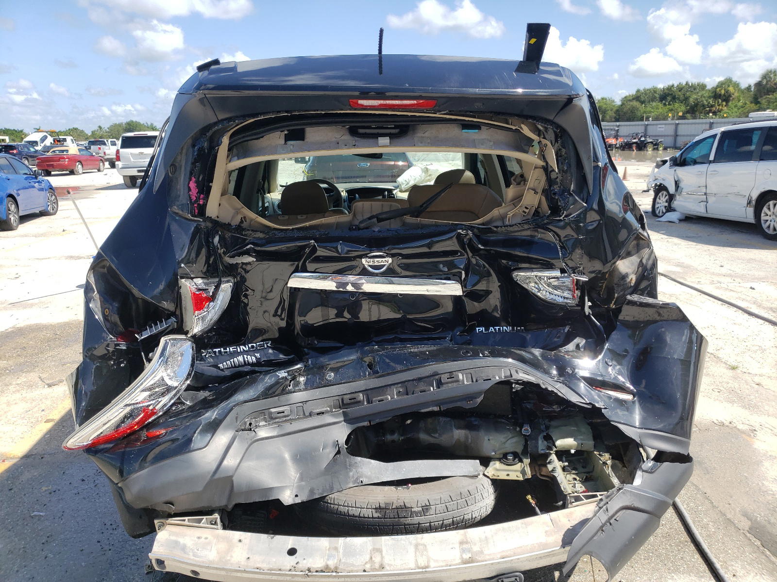 Photo 9 from auction – 2015 NISSAN PATHFINDER with VIN 5N1AR2MN4FC654112