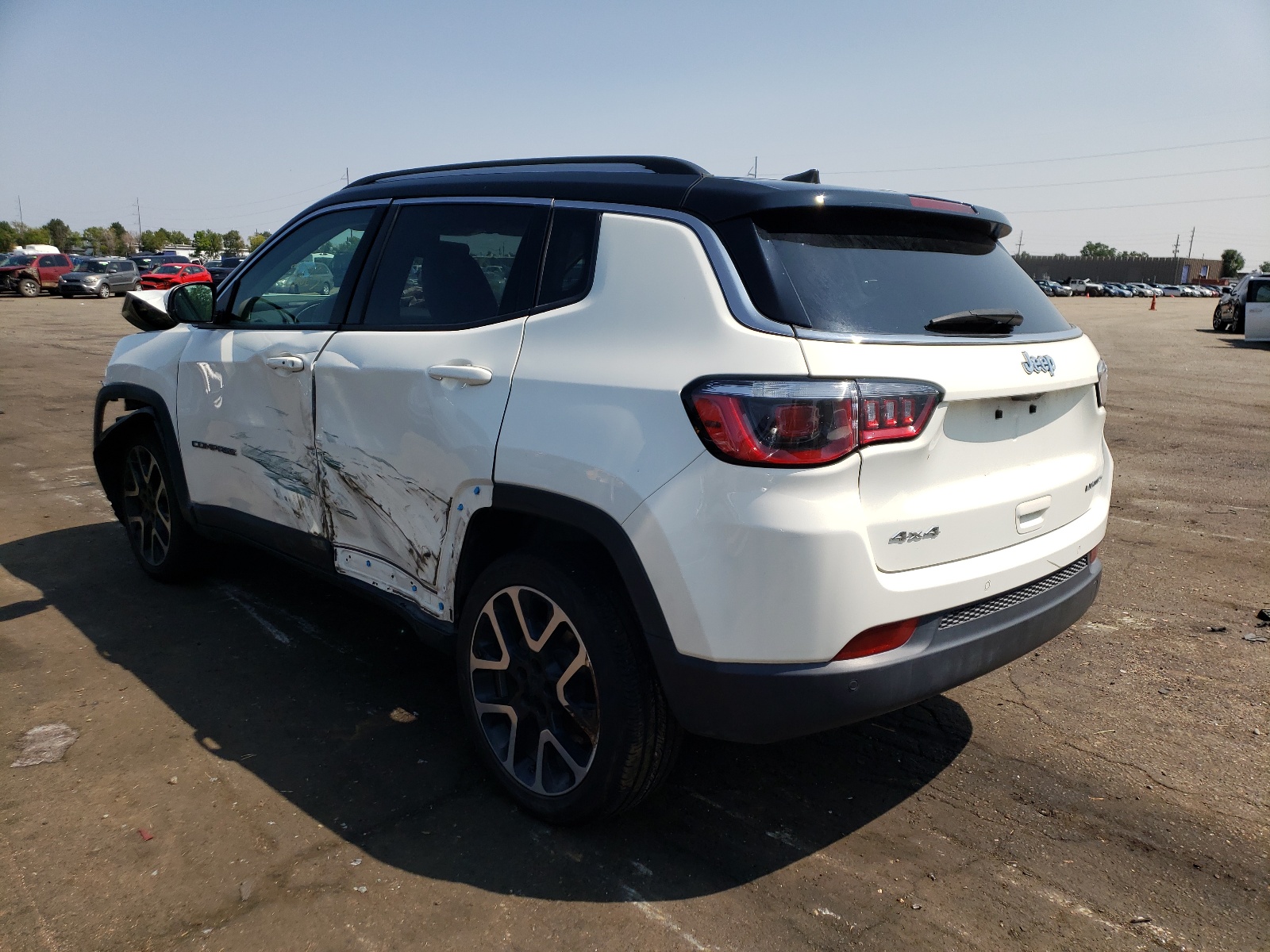 Foto 3 de la subasta – 2018 JEEP COMPASS LI con VIN 3C4NJDCB1JT169052