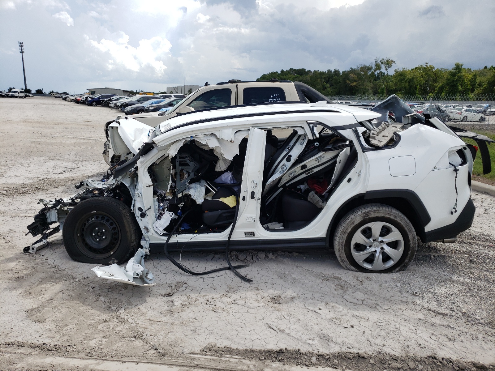 Photo 9 from auction – 2020 TOYOTA RAV4 LE with VIN 2T3H1RFV7LC078445