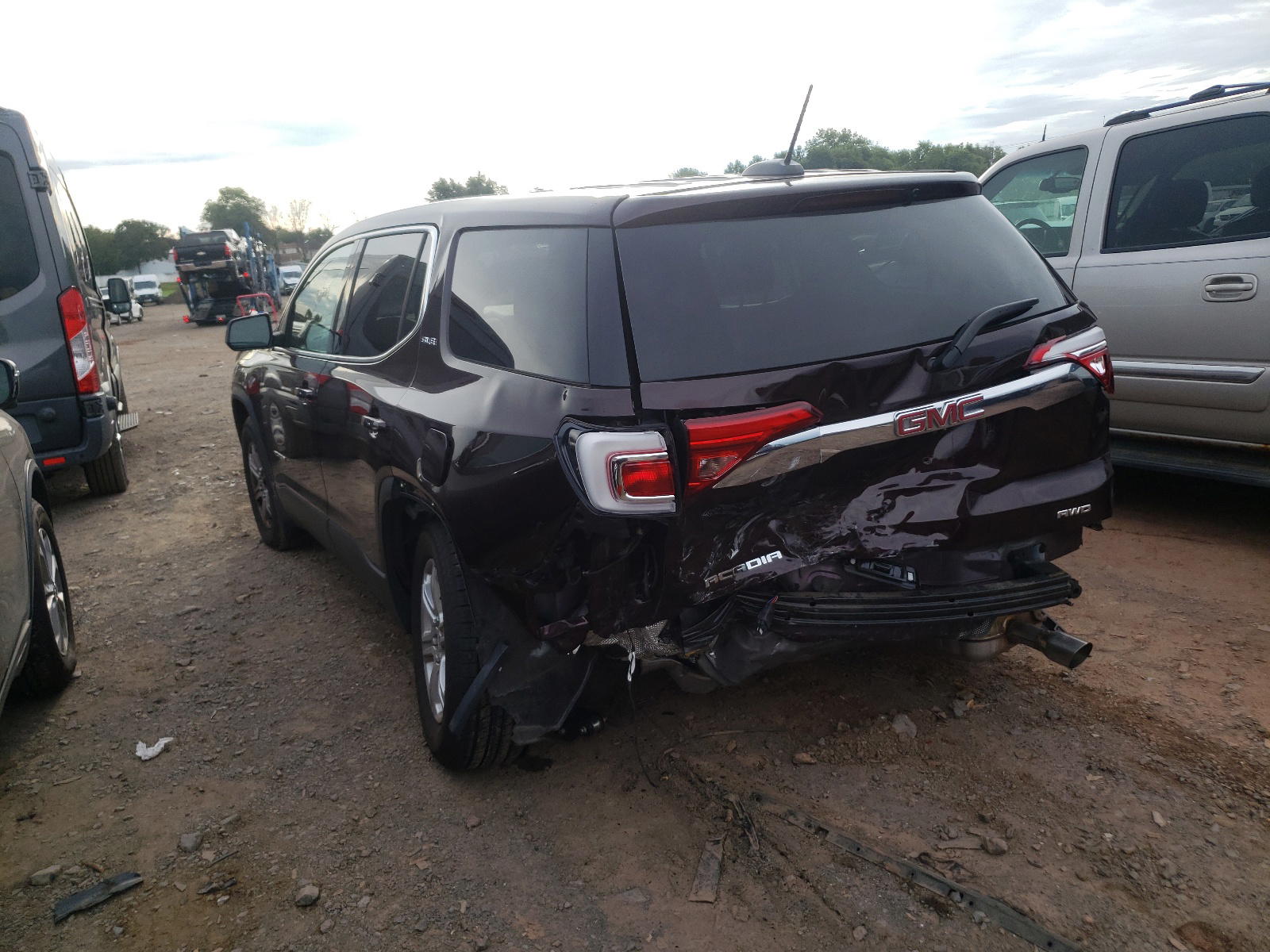 Photo 3 from auction – 2018 GMC ACADIA SLE with VIN 1GKKNRLS2JZ183382