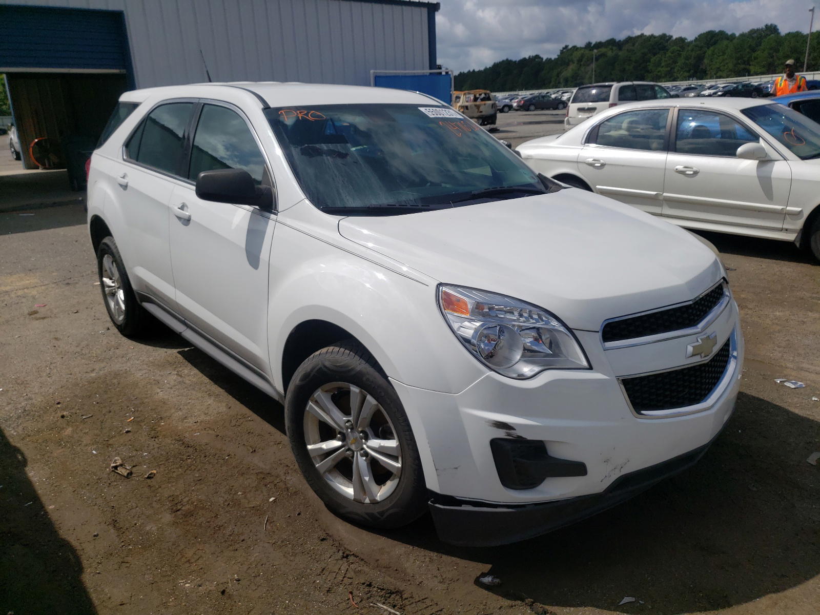 CHEVROLET EQUINOX LS 2011 with VIN 2CNALBEC3B6247626 - Photo from auction