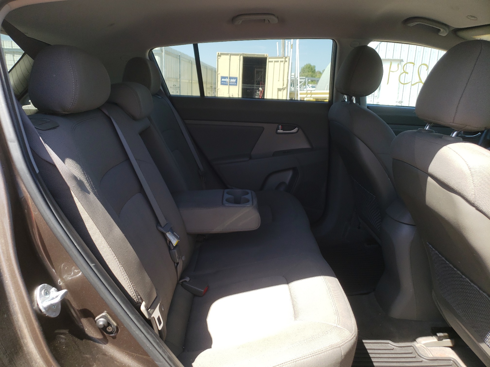 Photo 6 from auction – 2011 KIA SPORTAGE L with VIN KNDPB3A29B7024091