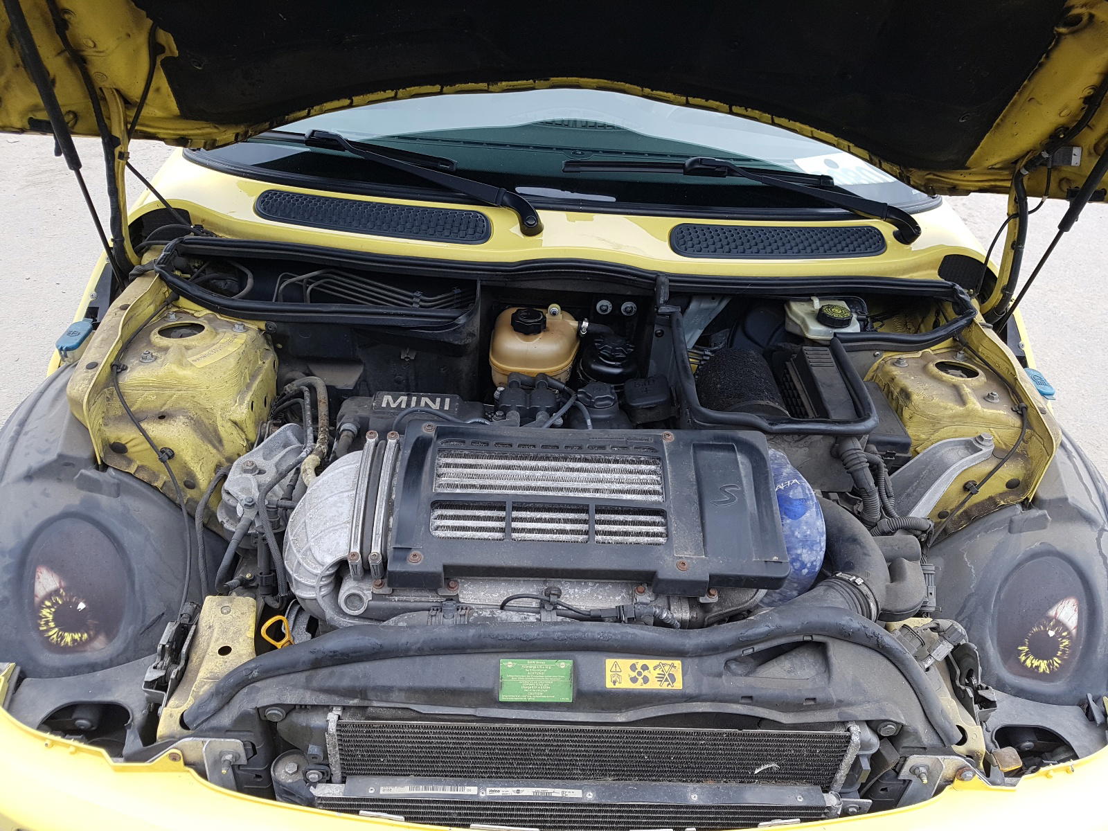 Photo 7 from auction – 2005 MINI COOPER with VIN WMWRE335X5TD99040
