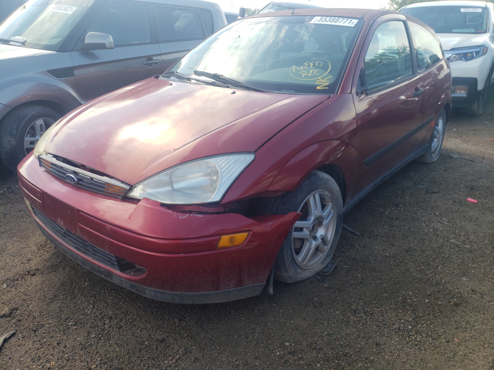 Photo 2 from auction – 2000 FORD FOCUS ZX3 with VIN 3FAFP3132YR129746