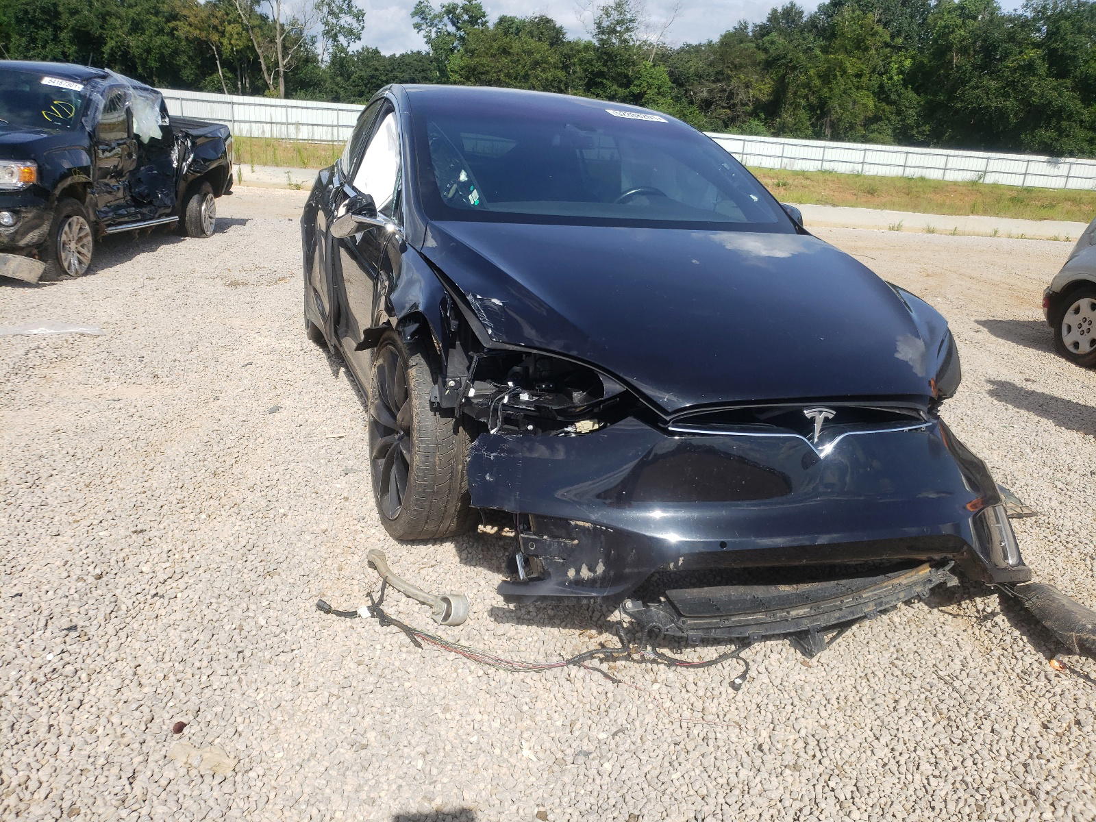 TESLA MODEL X 2016 with VIN 5YJXCBE47GF003728 - Photo from auction