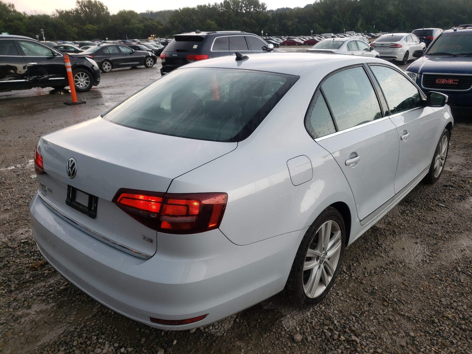 Photo 4 from auction – 2017 VOLKSWAGEN JETTA SEL with VIN 3VWL17AJ6HM338941