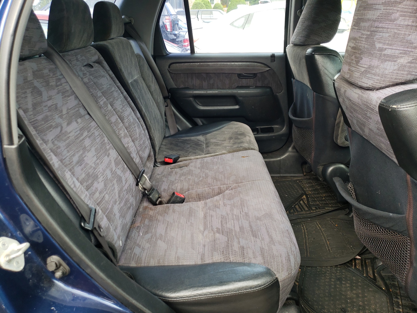 Photo 6 from auction – 2002 HONDA CR-V LX with VIN JHLRD68432C016607