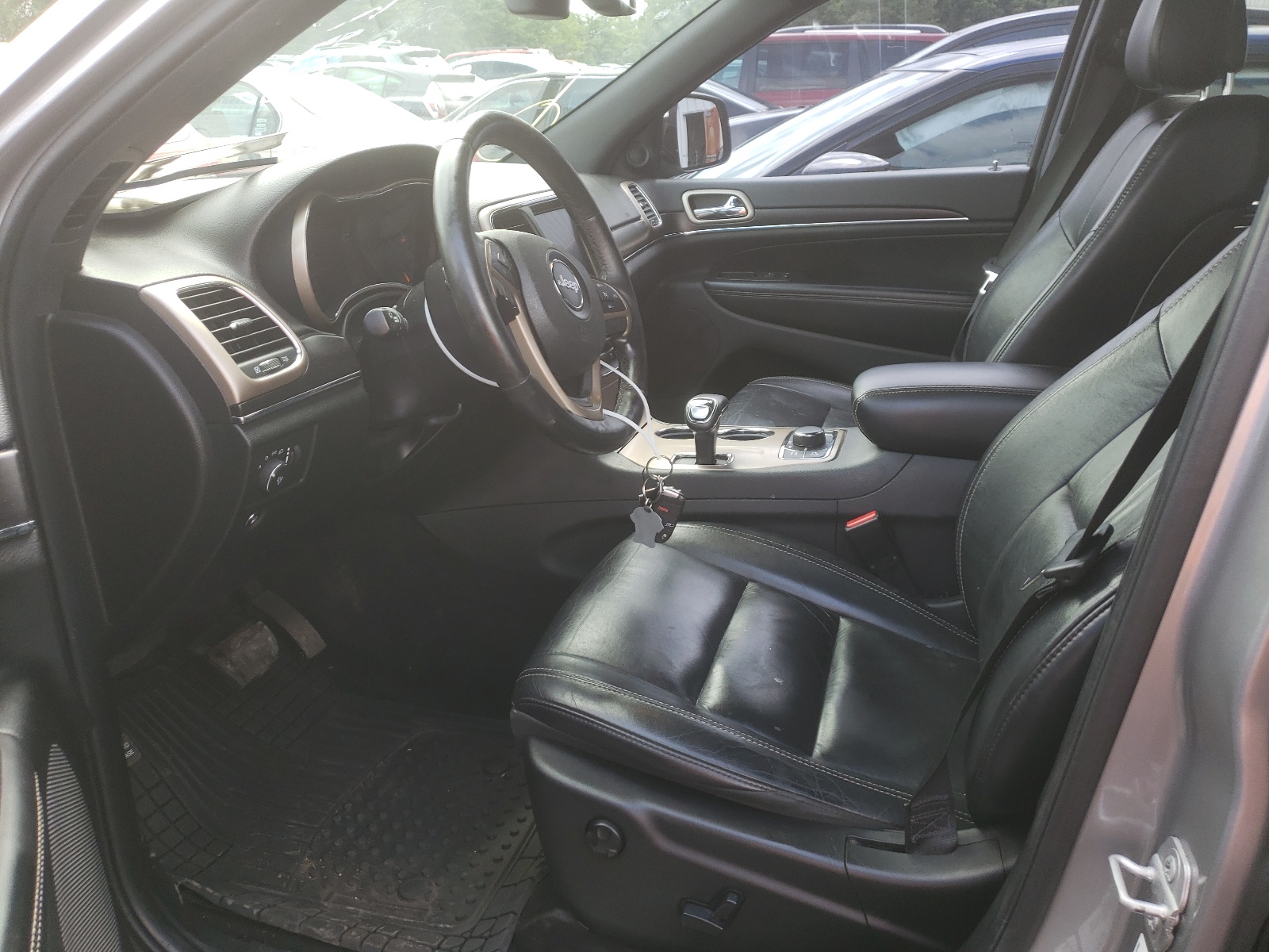 Photo 5 from auction – 2014 JEEP GRAND CHER with VIN 1C4RJFBG5EC566887