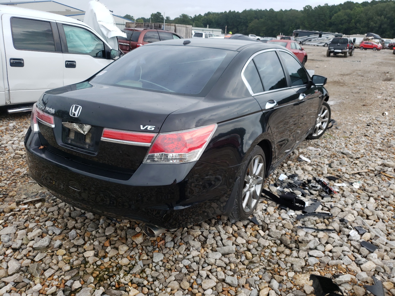 Photo 4 from auction – 2011 HONDA ACCORD EXL with VIN 1HGCP3F85BA008486
