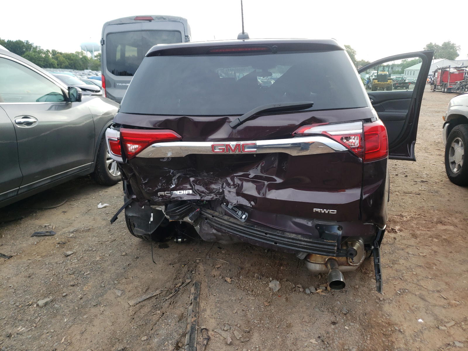 Photo 9 from auction – 2018 GMC ACADIA SLE with VIN 1GKKNRLS2JZ183382