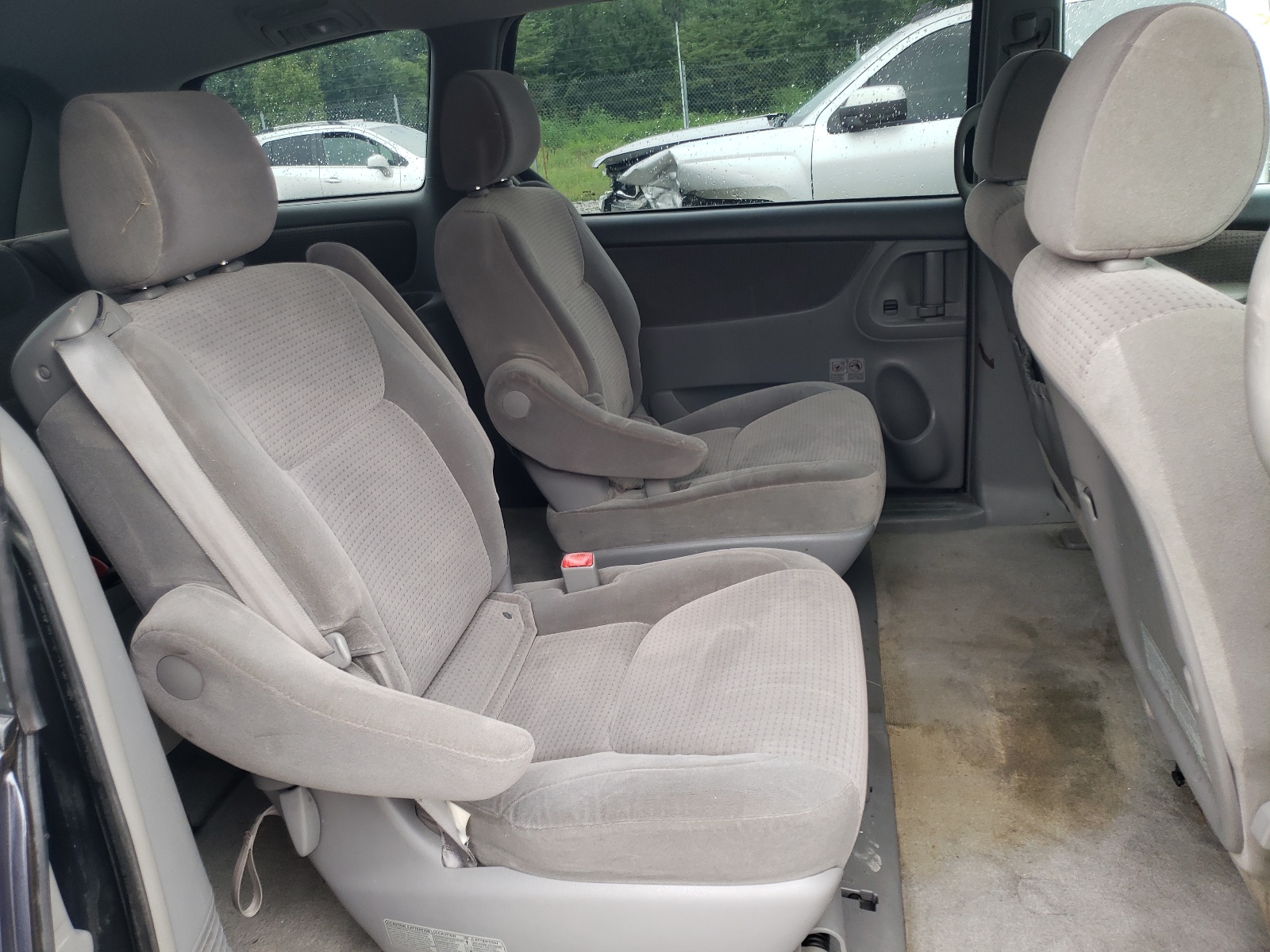 Photo 6 from auction – 2006 TOYOTA SIENNA with VIN 5TDZA23C46S508368