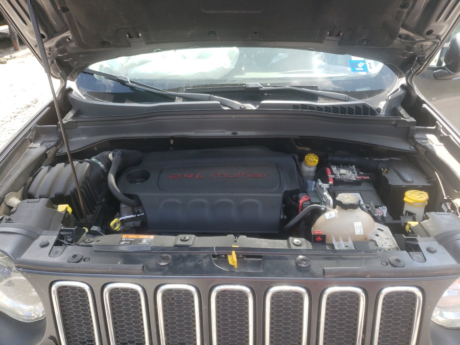 Photo 7 from auction – 2016 JEEP RENEGADE L with VIN ZACCJBBT6GPC80525