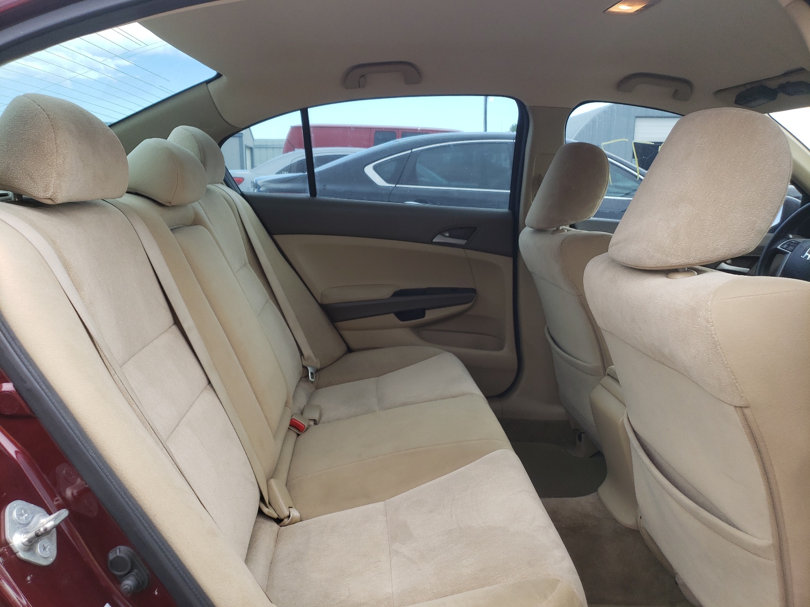 Photo 6 from auction – 2010 HONDA ACCORD LXP with VIN 1HGCP2F44AA150334