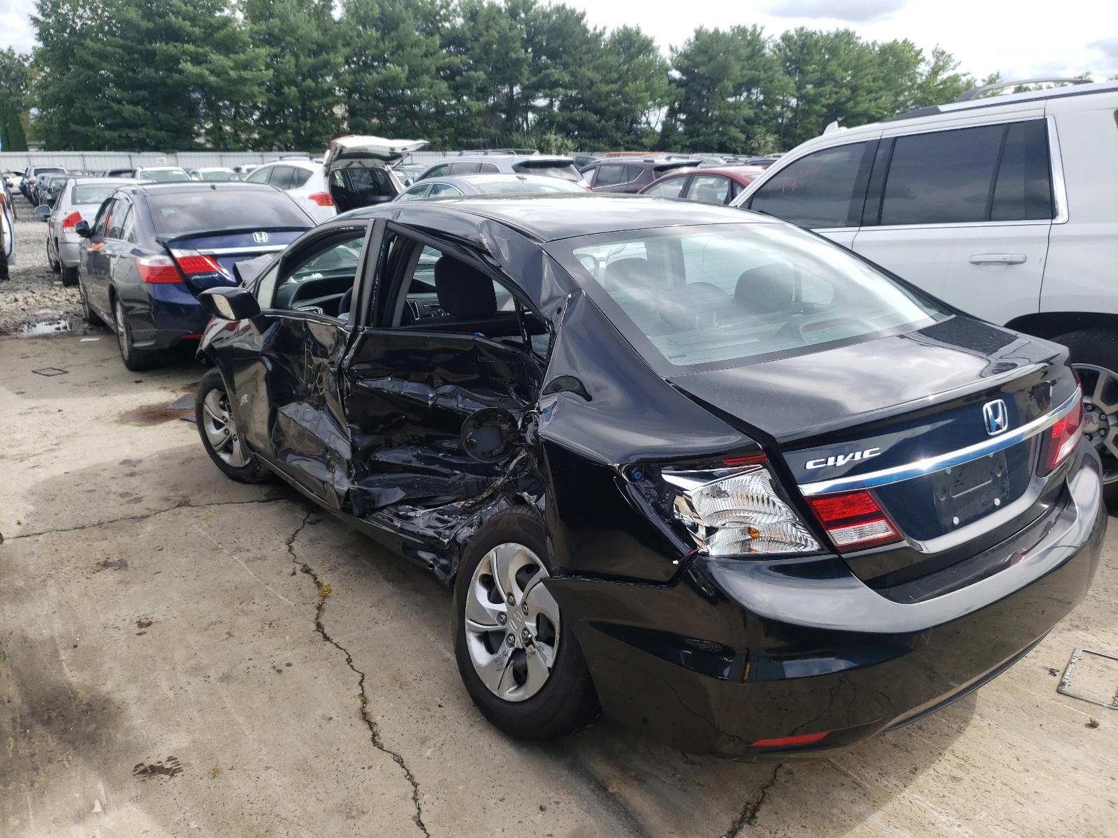 Photo 3 from auction – 2015 HONDA CIVIC LX with VIN 19XFB2F52FE220033