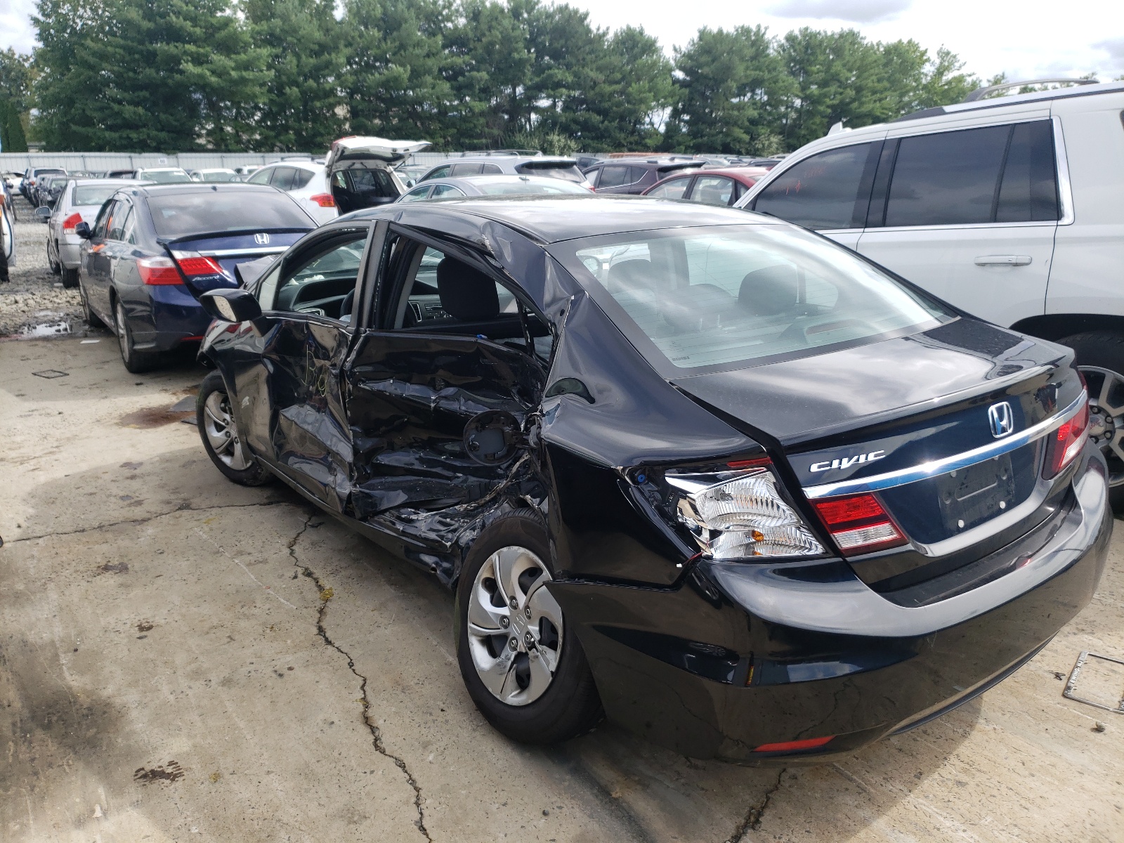 Zdjęcie 3 z aukcji – 2015 HONDA CIVIC LX z VIN 19XFB2F52FE220033