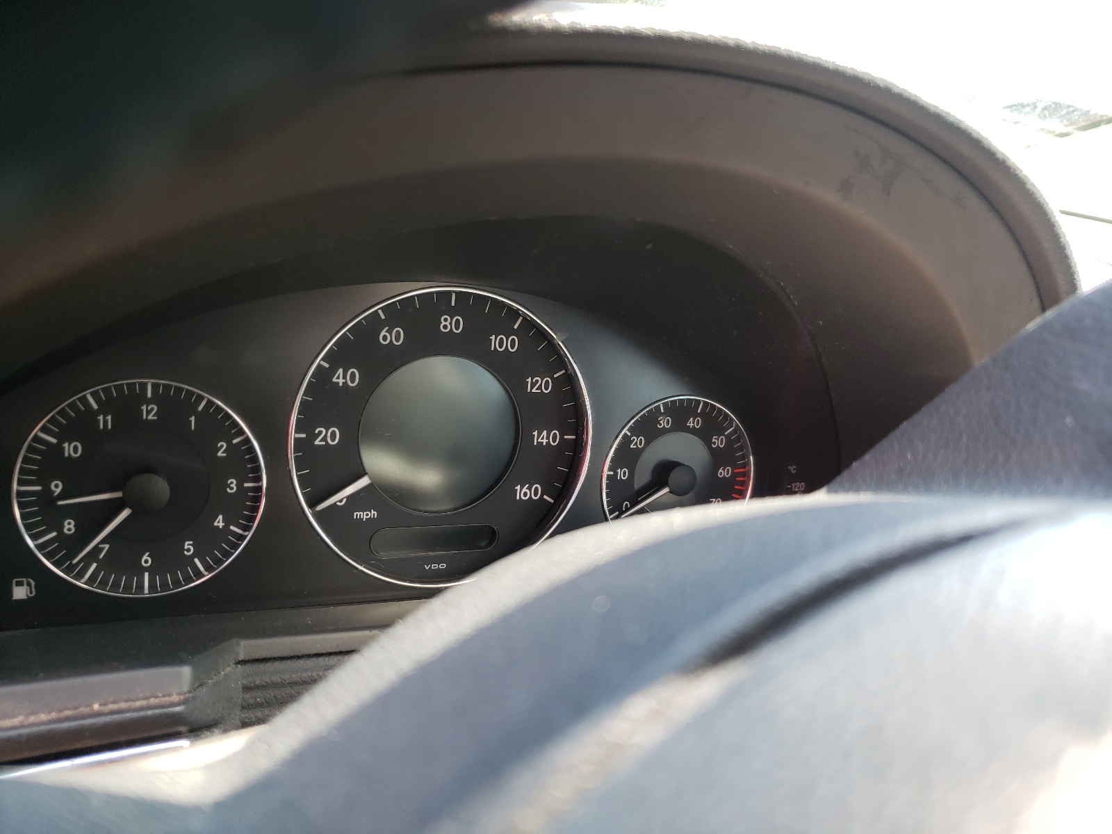Photo 8 from auction – 2005 MERCEDES-BENZ E 320 with VIN WDBUF65J65A623675