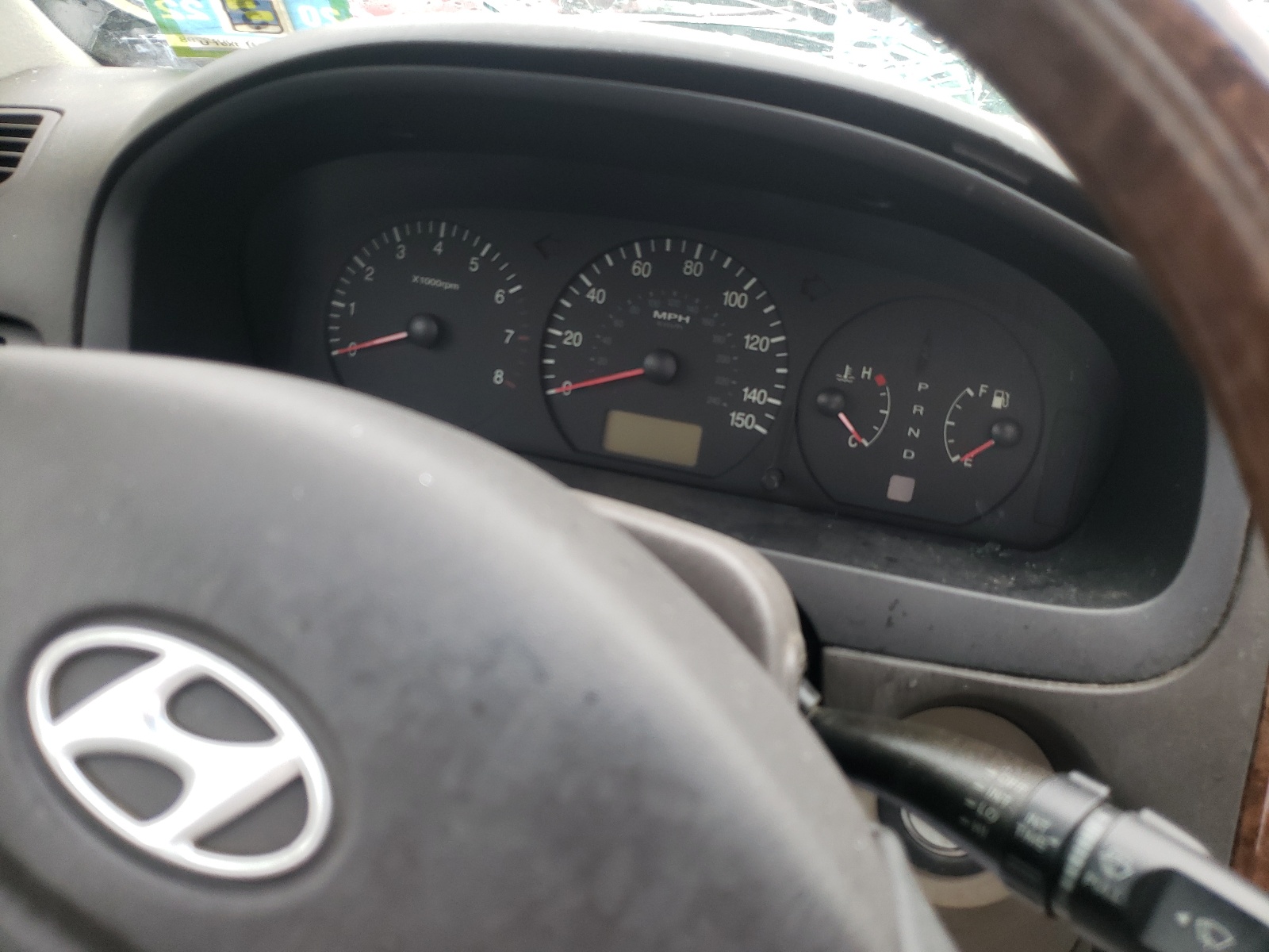 Photo 8 from auction – 2004 HYUNDAI XG 350 with VIN KMHFU45E44A310772