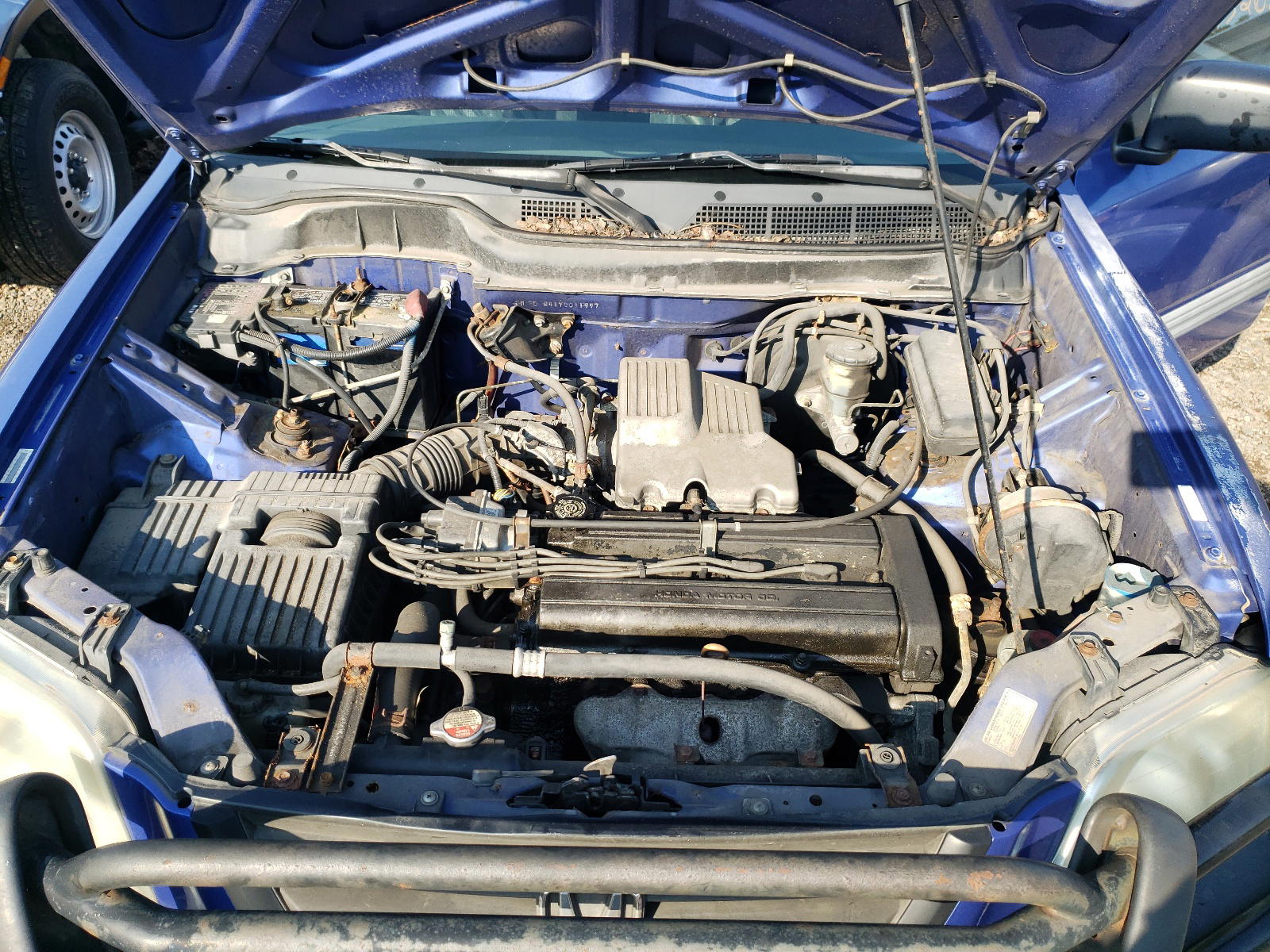 Photo 7 from auction – 2000 HONDA CR-V with VIN JHLRD1841YC011997