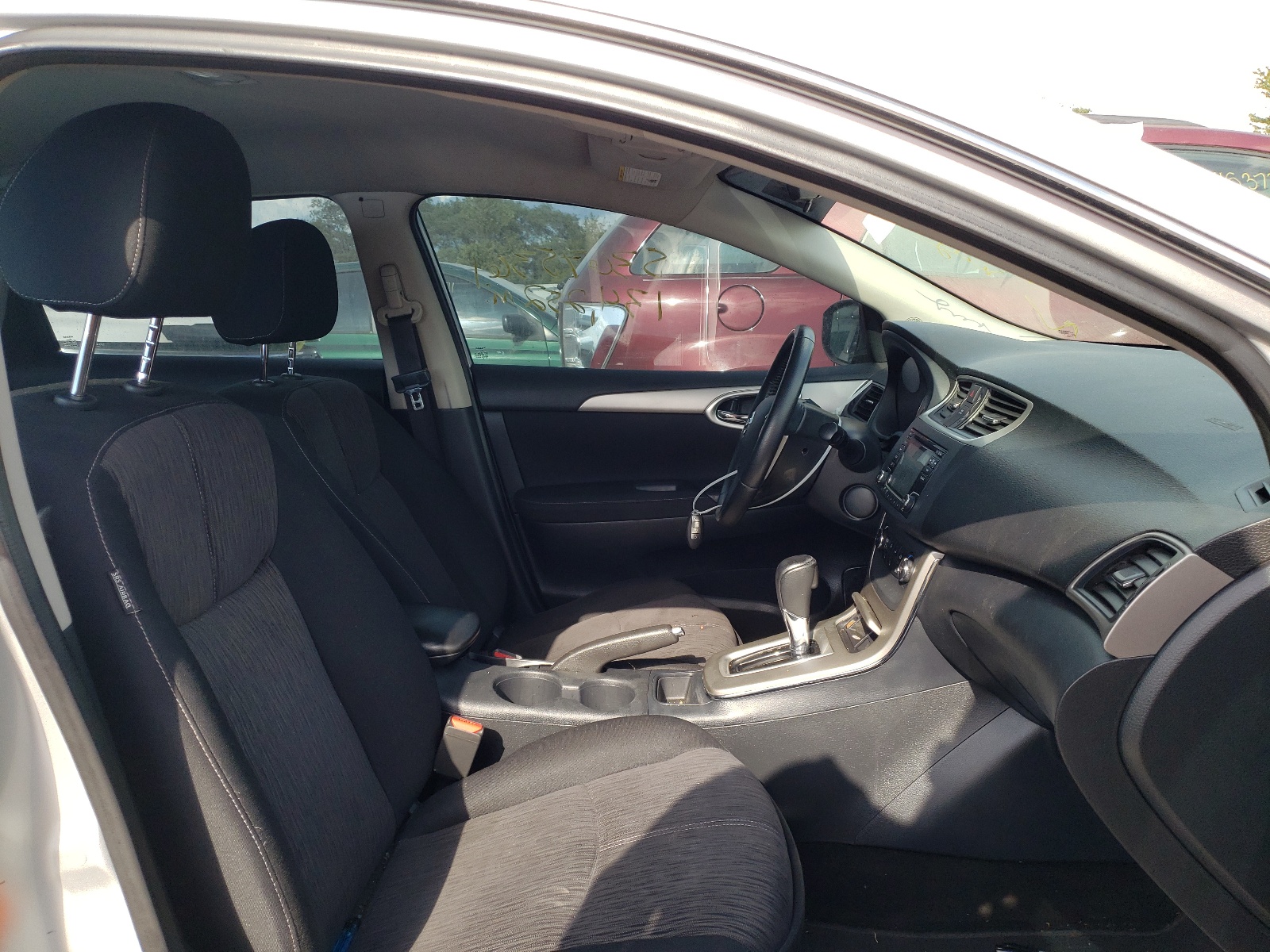 Photo 5 from auction – 2015 NISSAN SENTRA S with VIN 3N1AB7AP2FL642656