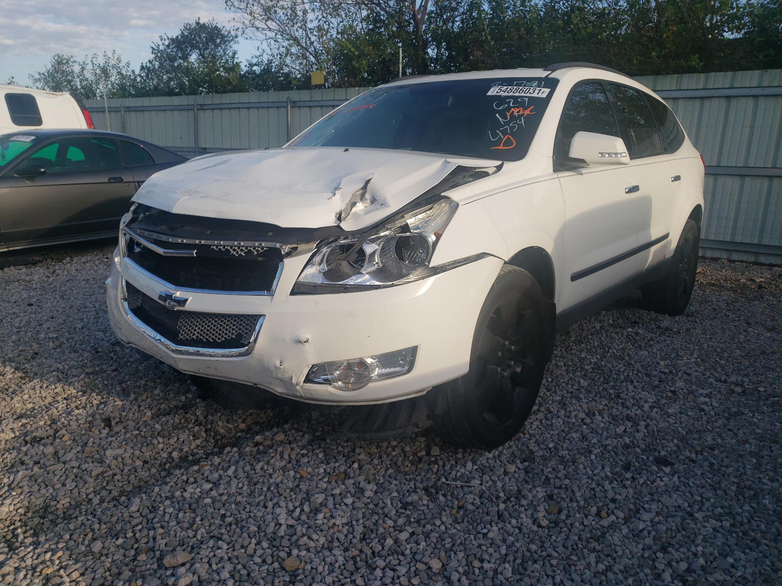 Photo 2 from auction – 2011 CHEVROLET TRAVERSE L with VIN 1GNKVLED6BJ124754