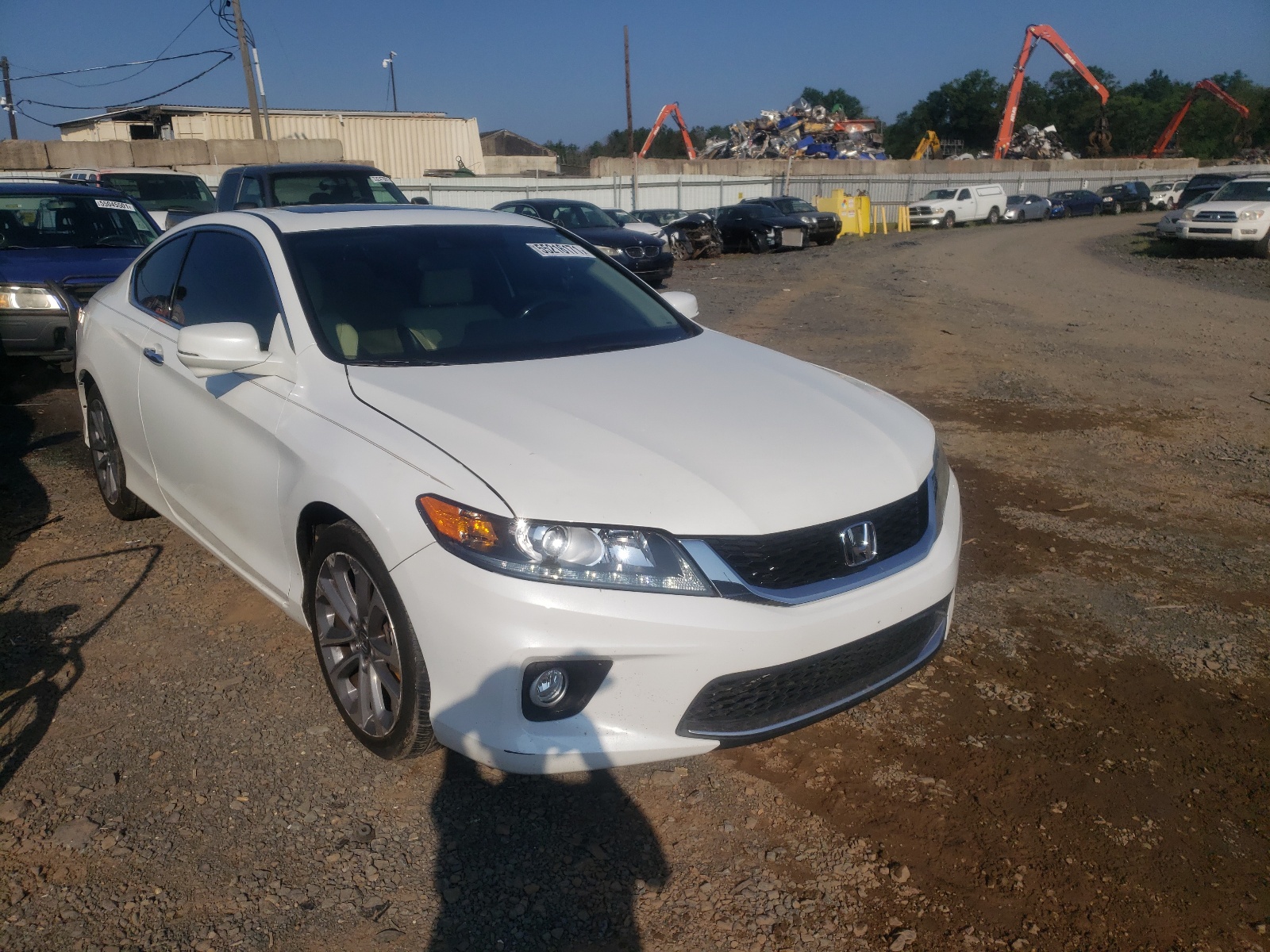 HONDA ACCORD EXL 2014 with VIN 1HGCT2B8XEA002179 - Photo from auction