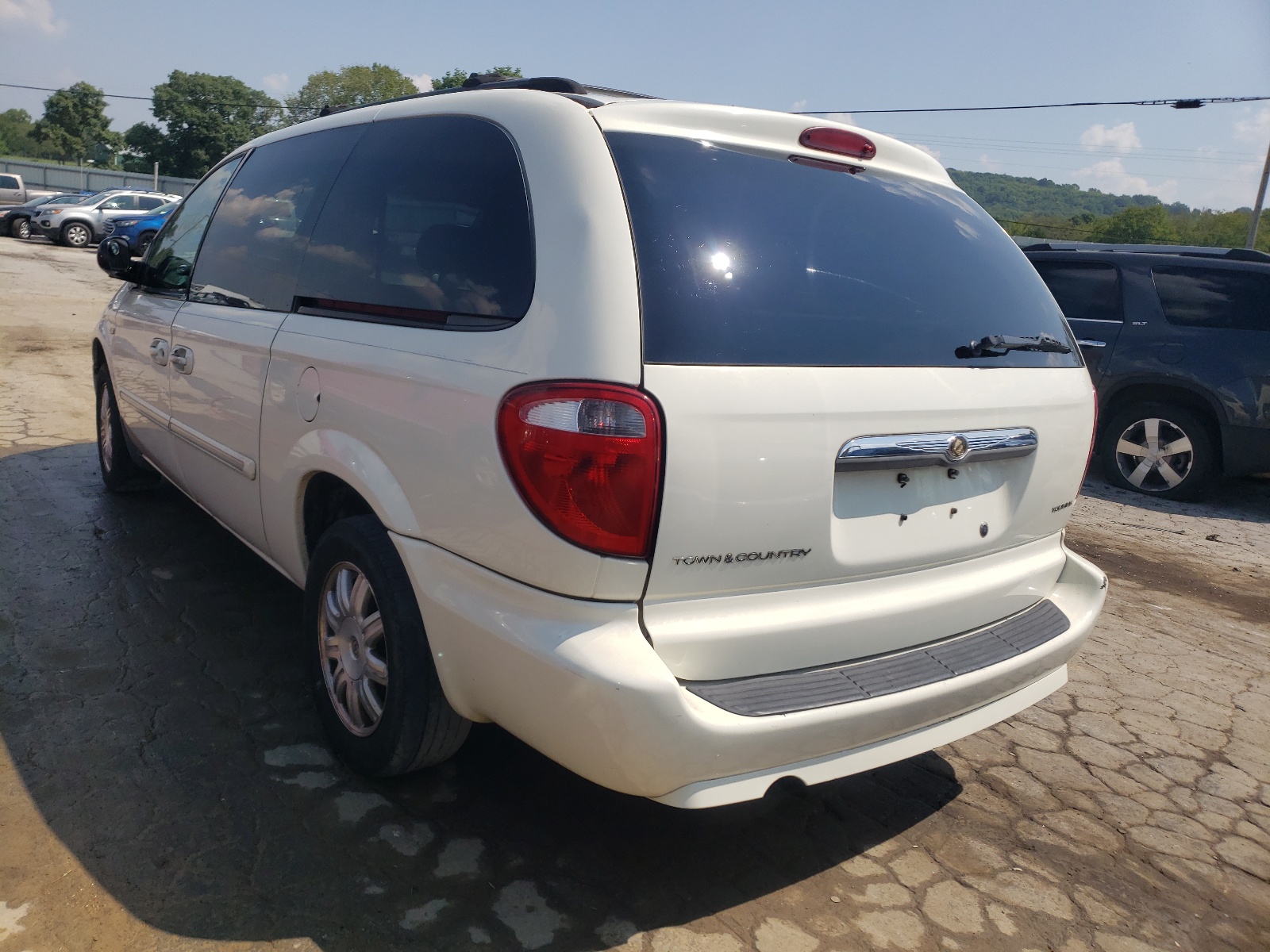 Photo 3 from auction – 2007 CHRYSLER TOWN & COU with VIN 2A4GP54L87R192483