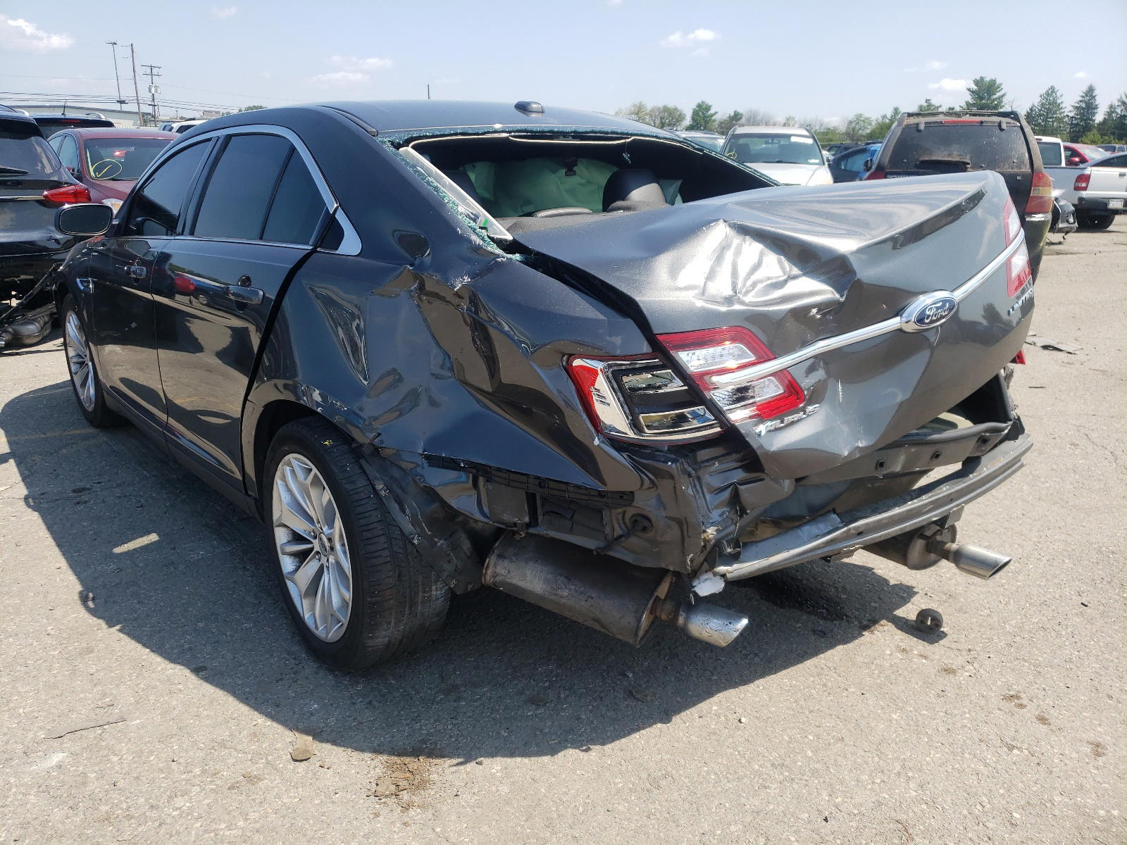 Photo 3 from auction – 2019 FORD TAURUS LIM with VIN 1FAHP2F87KG115489