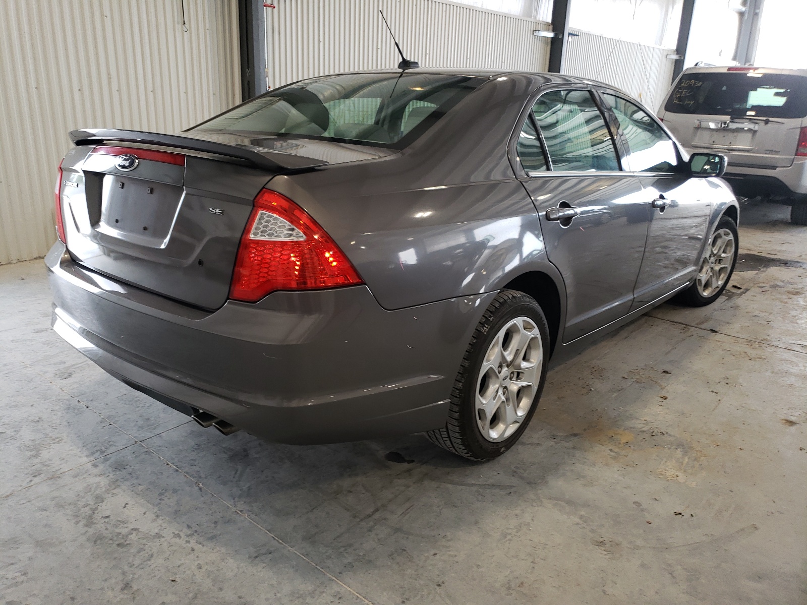 Photo 4 from auction – 2011 FORD FUSION SE with VIN 3FAHP0HA3BR234346