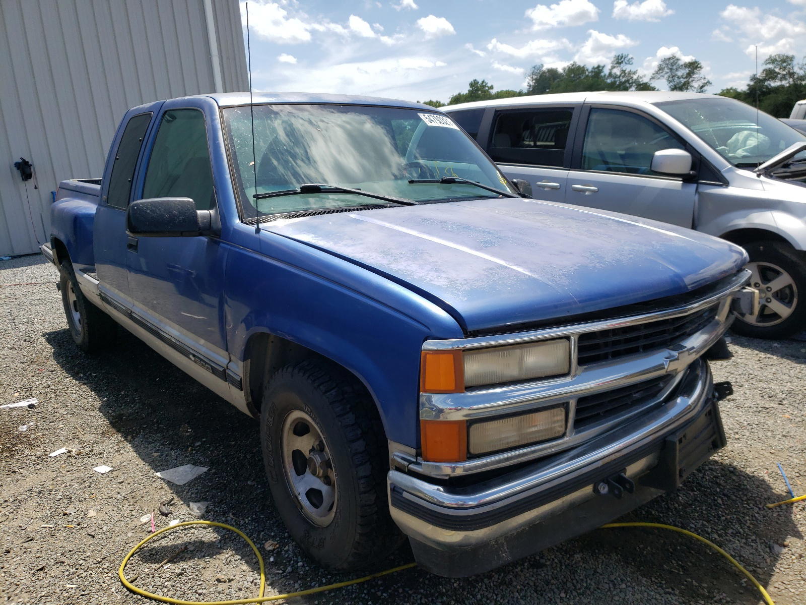 CHEVROLET GMT-400 C1 1997 with VIN 2GCEC19R3V1225786 - Photo from auction