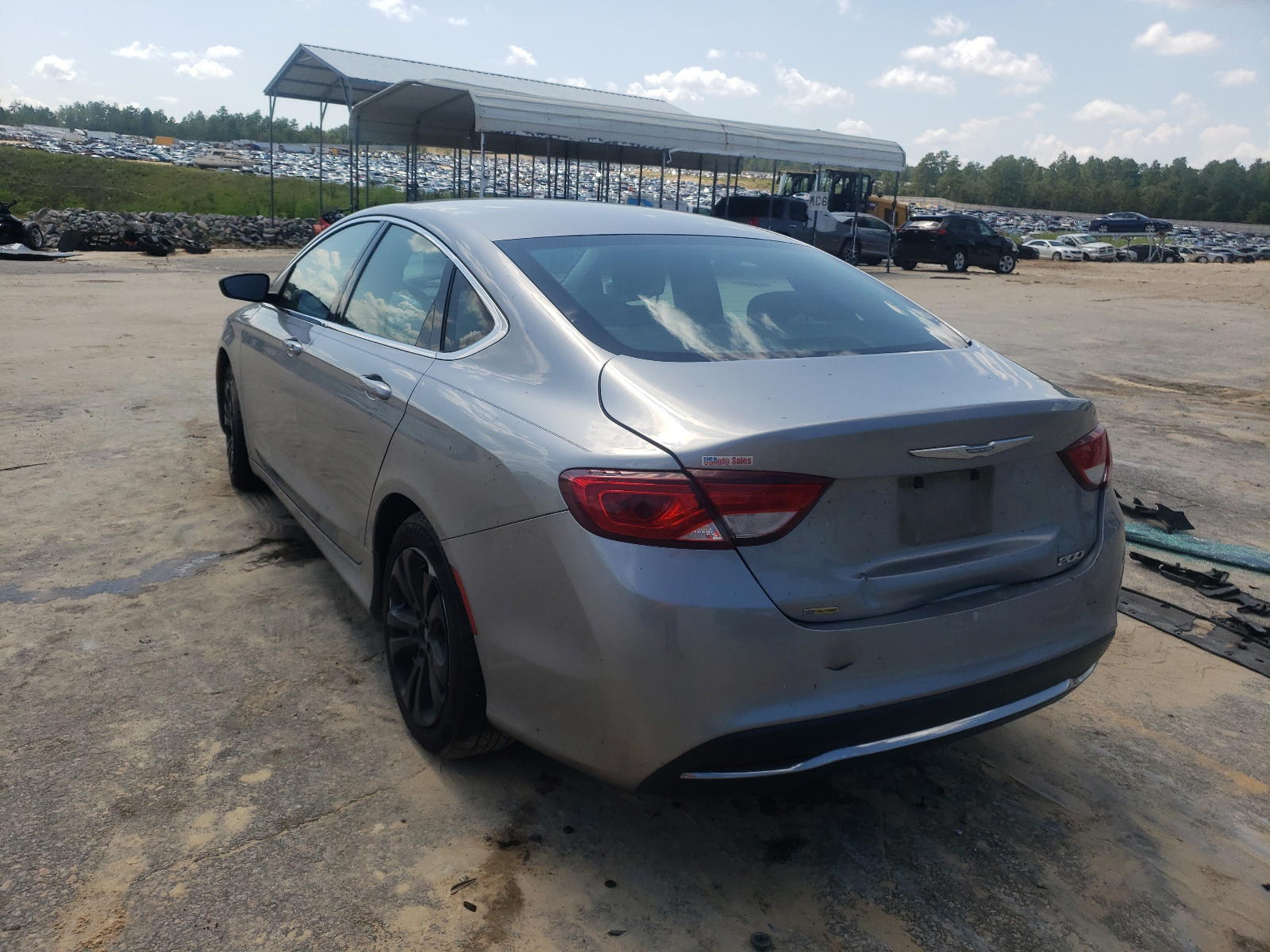Photo 3 from auction – 2015 CHRYSLER 200 LIMITE with VIN 1C3CCCAB0FN713888