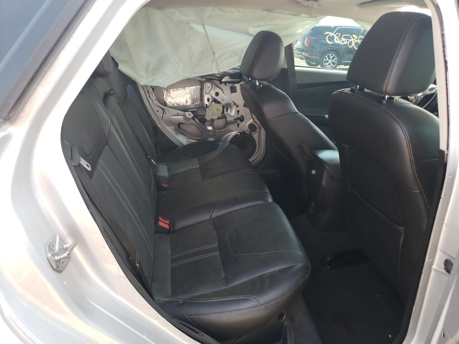 Photo 6 from auction – 2014 FORD FOCUS SE with VIN 1FADP3F22EL307222
