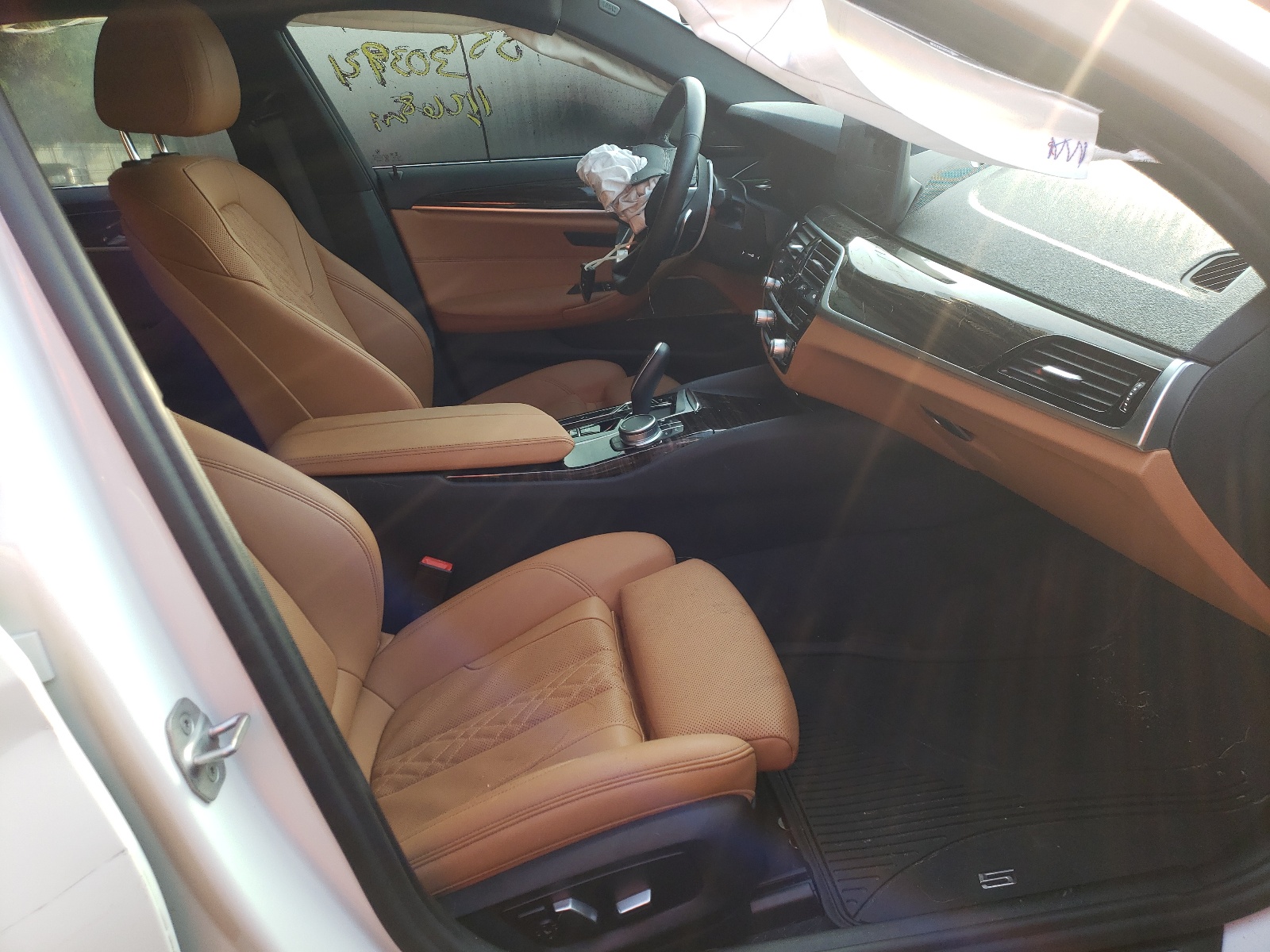 Photo 5 from auction – 2021 BMW 530 XI with VIN WBA13BJ04MCF74966