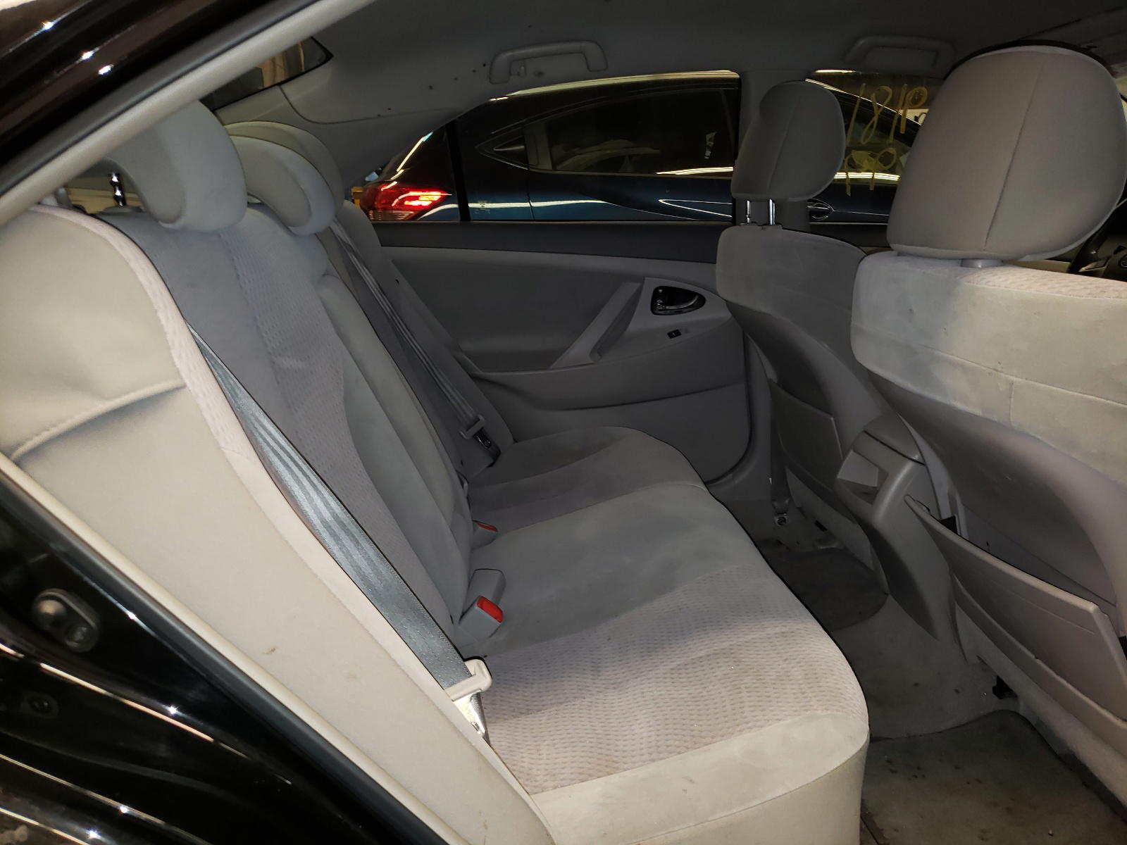 Photo 6 from auction – 2011 TOYOTA CAMRY BASE with VIN 4T4BF3EKXBR187196