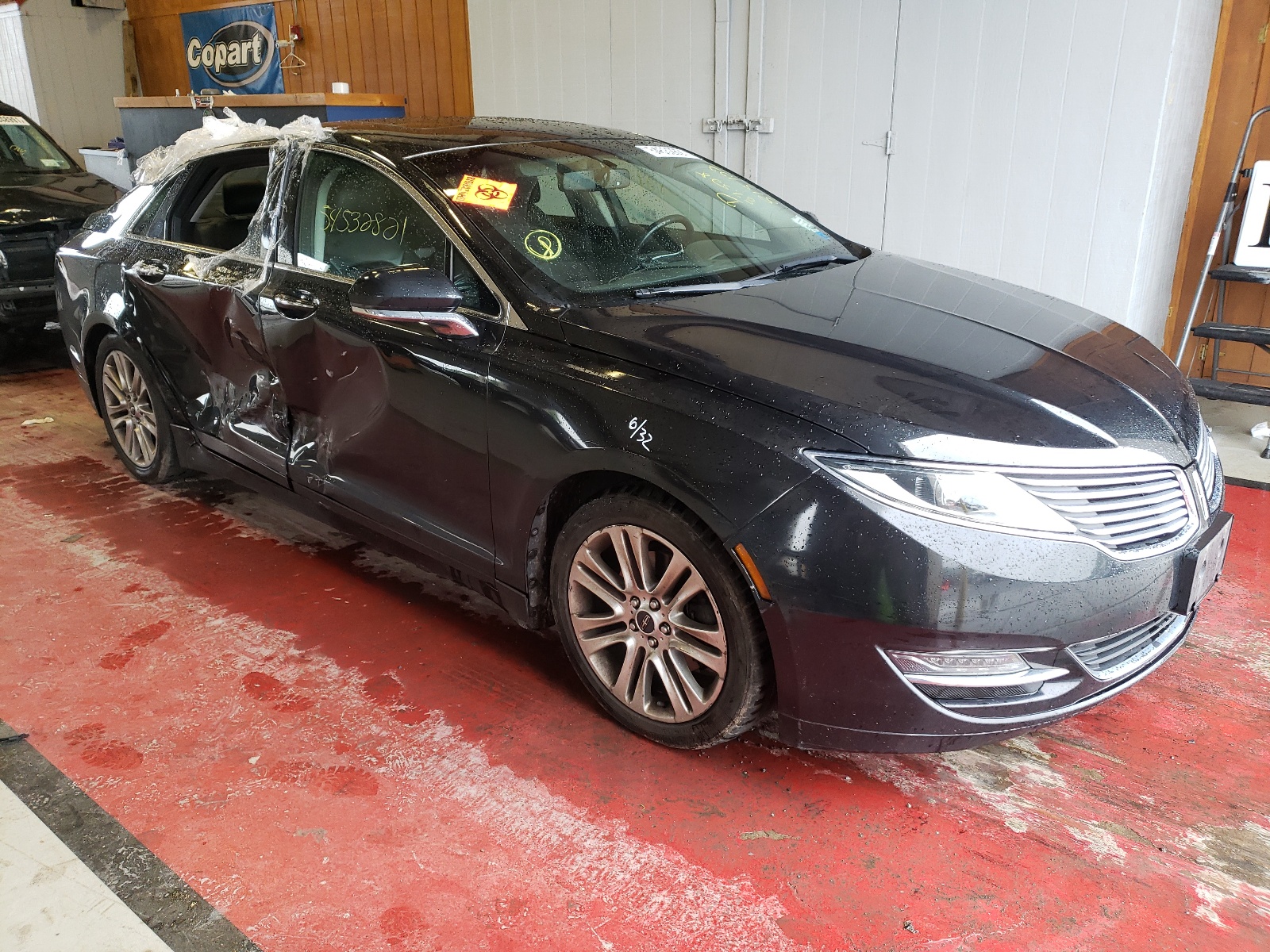 LINCOLN MKZ 2014 with VIN 3LN6L2J94ER815122 - Photo from auction
