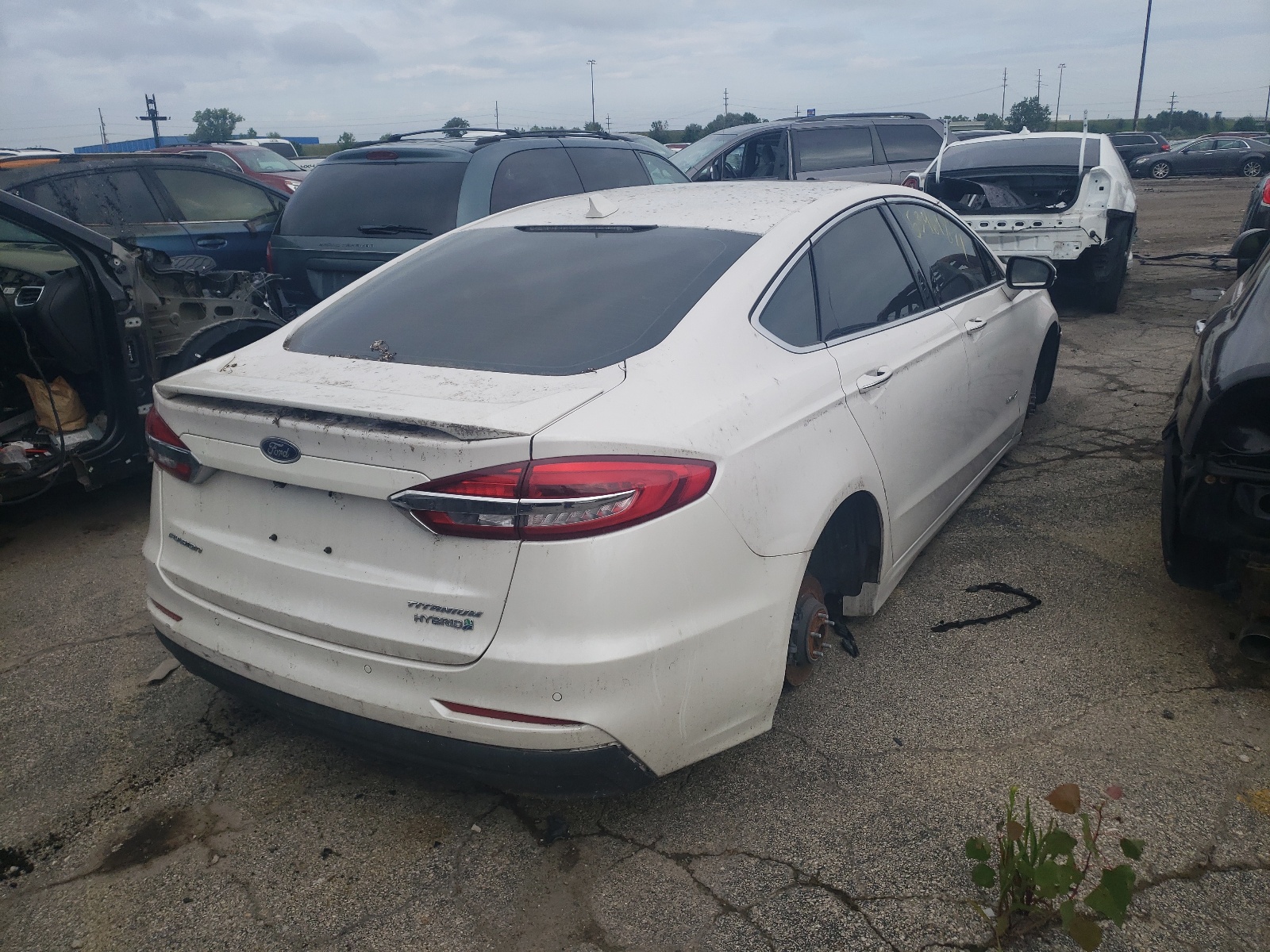Photo 4 from auction – 2019 FORD FUSION TIT with VIN 3FA6P0RU0KR273640