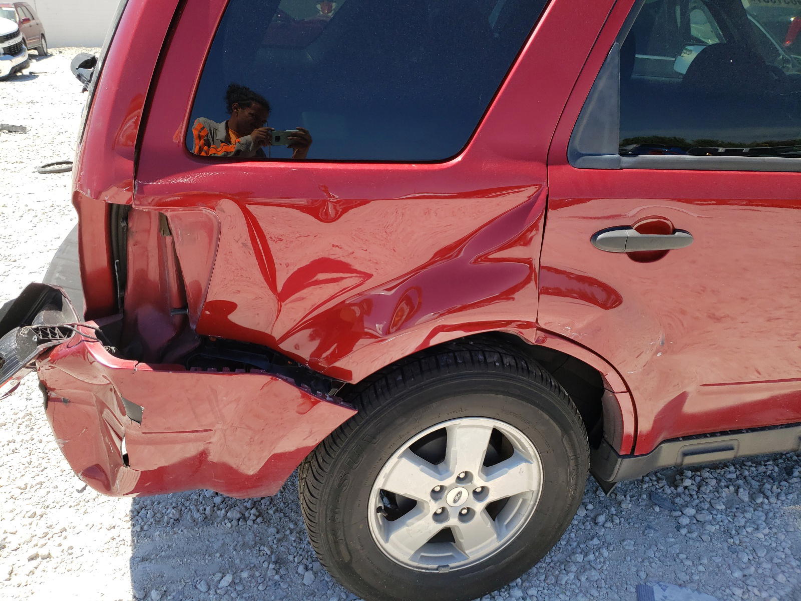 Photo 10 from auction – 2011 FORD ESCAPE XLT with VIN 1FMCU0D74BKB63763