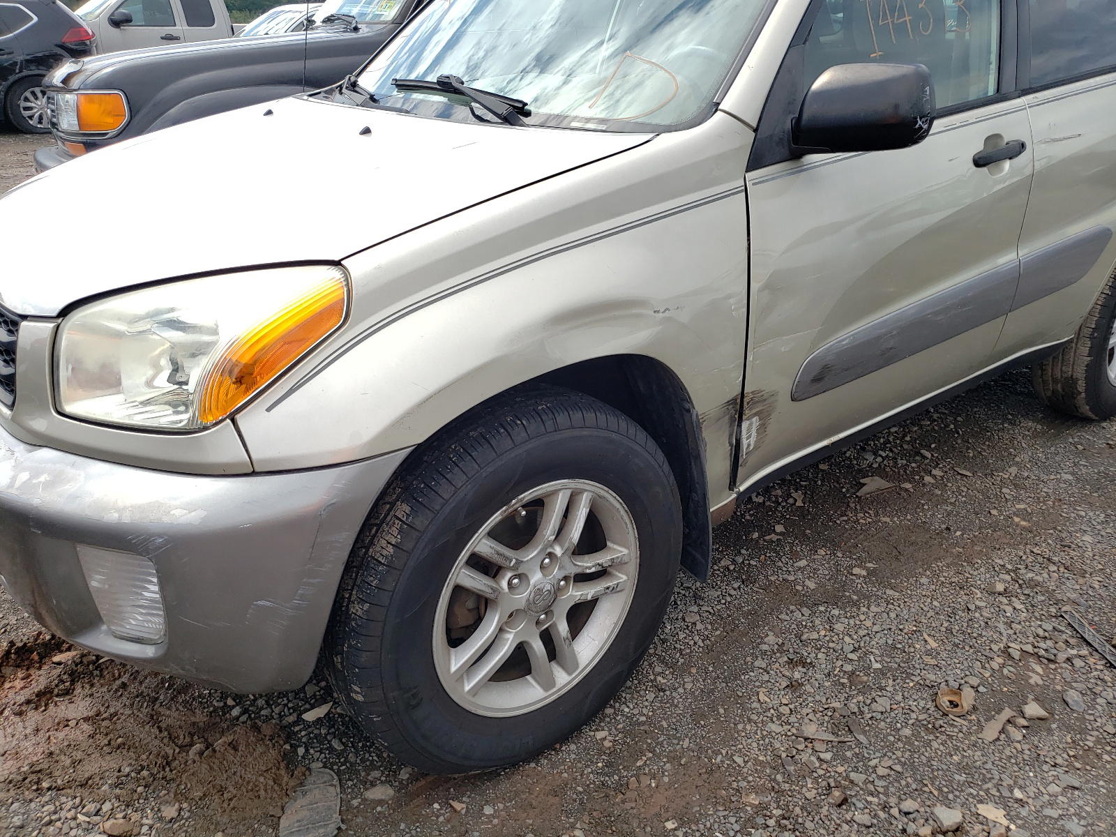 Photo 9 from auction – 2002 TOYOTA RAV4 with VIN JTEGH20V326005641