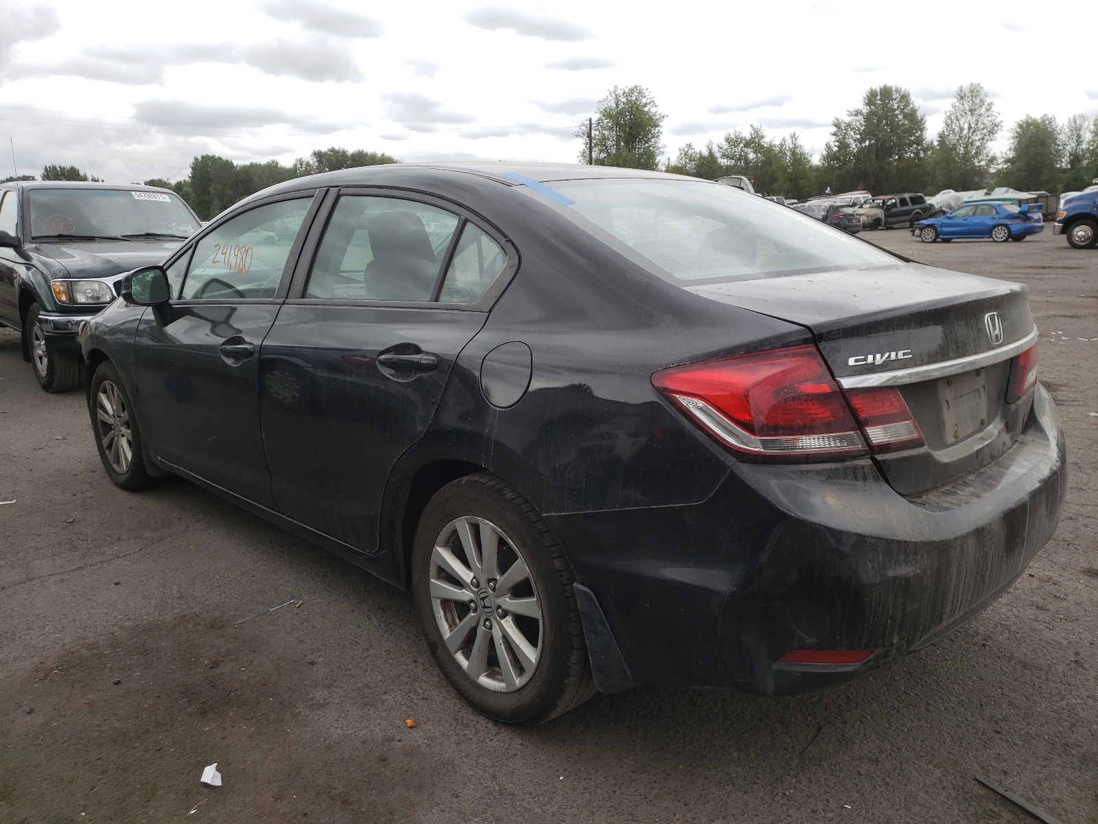 Photo 3 from auction – 2013 HONDA CIVIC LX with VIN 2HGFB2F51DH560857