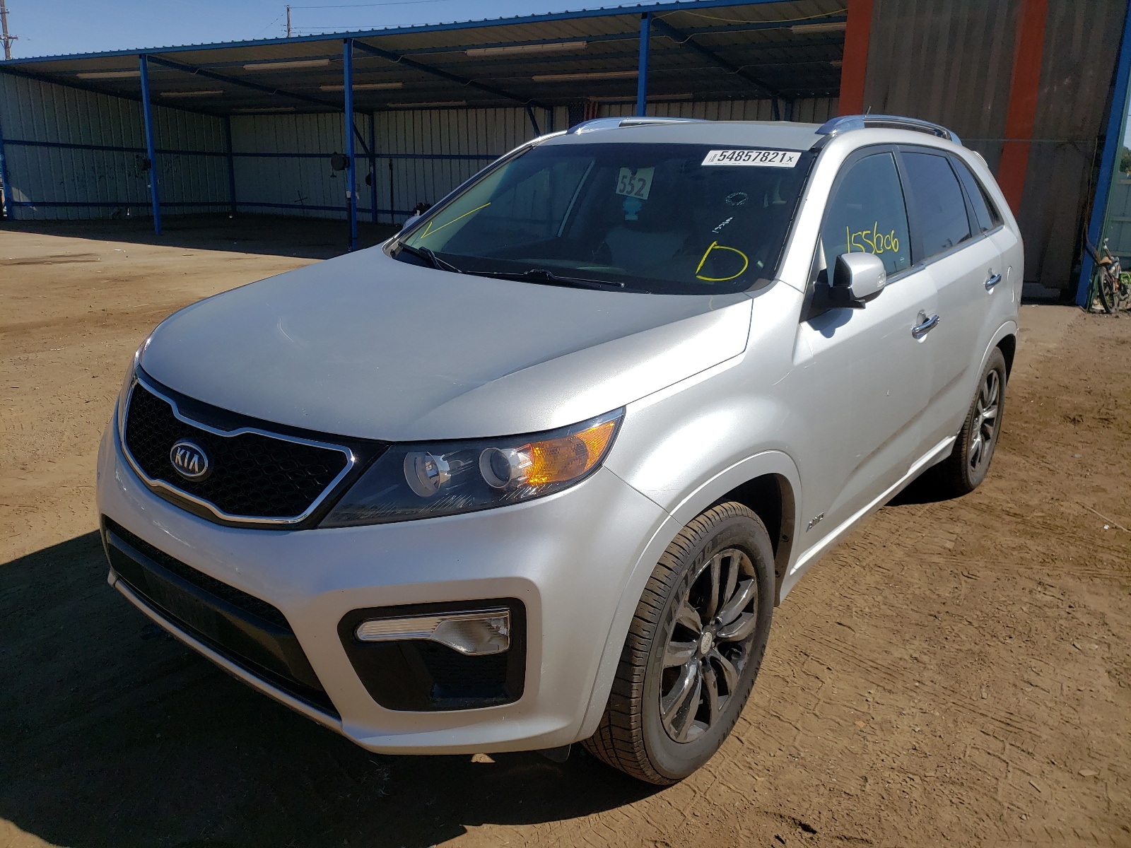Photo 2 from auction – 2013 KIA SORENTO SX with VIN 5XYKWDA29DG313076