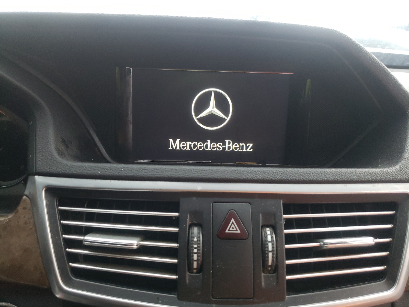 Photo 9 from auction – 2011 MERCEDES-BENZ E 350 4MAT with VIN WDDHF8HB9BA412698