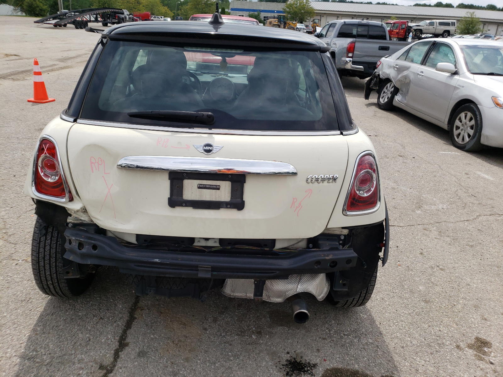 Photo 9 from auction – 2013 MINI COOPER S with VIN WMWSU3C59DT682271