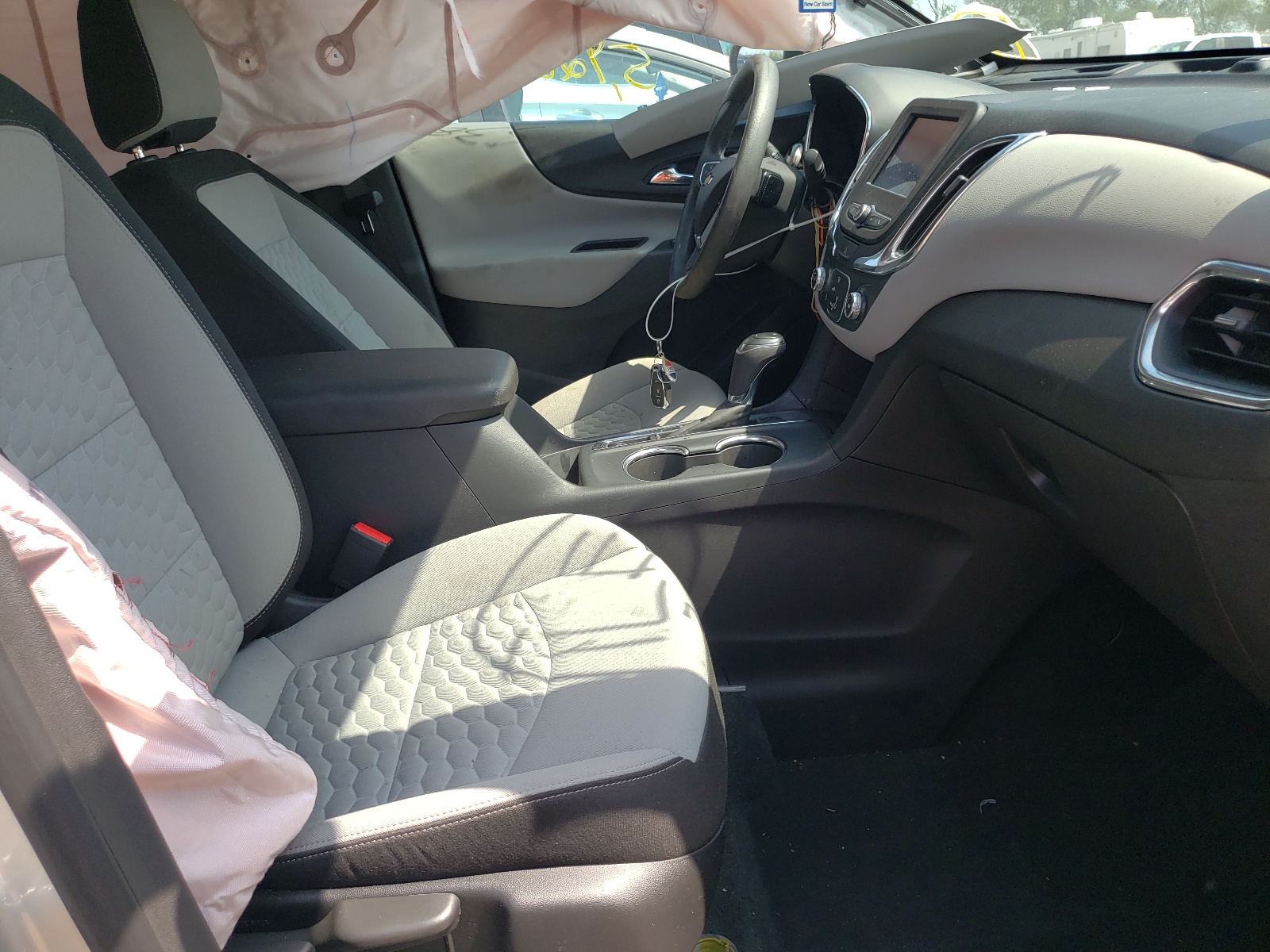 Photo 5 from auction – 2020 CHEVROLET EQUINOX LS with VIN 3GNAXHEV2LS722917
