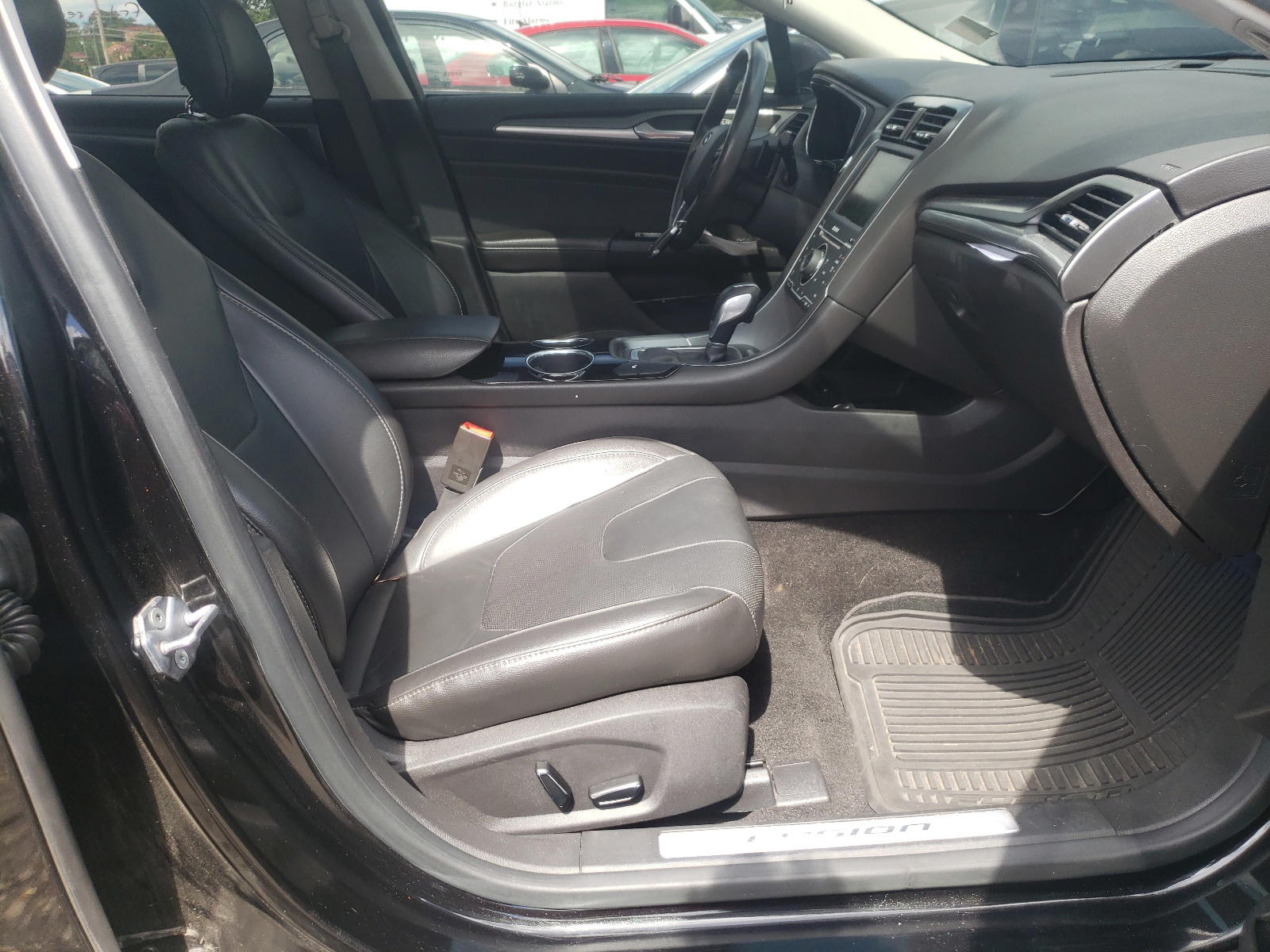 Photo 5 from auction – 2013 FORD FUSION TIT with VIN 3FA6P0D94DR212281