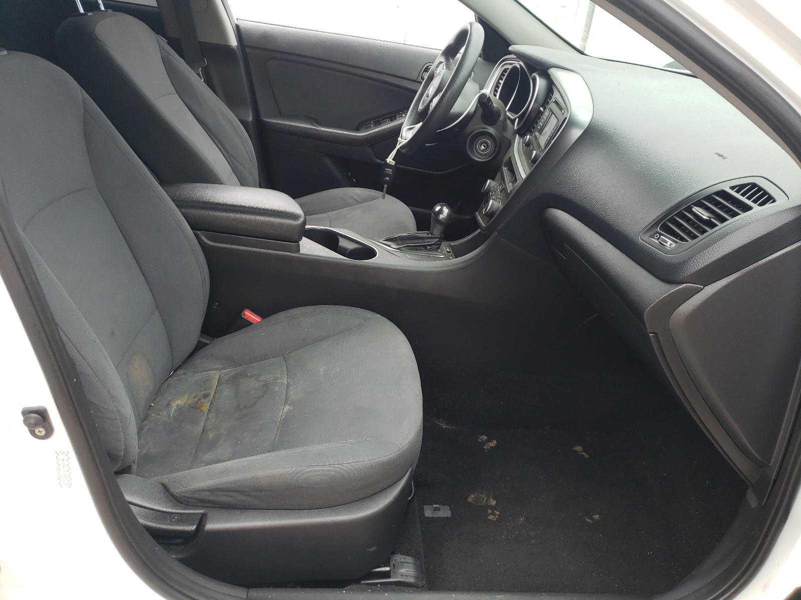 Photo 5 from auction – 2015 KIA OPTIMA LX with VIN KNAGM4A79F5651285
