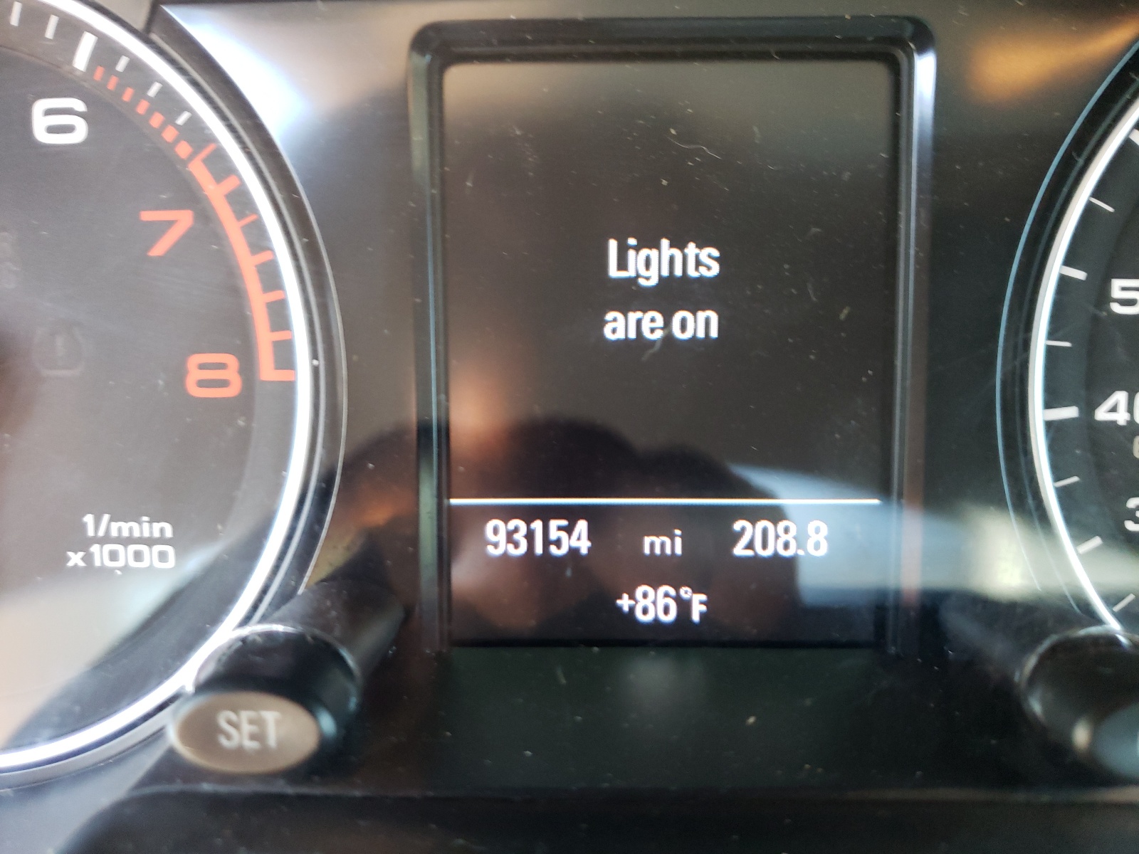 Foto 8 de la subasta – 2013 AUDI Q5 con VIN WA1LFAFP6DA081991