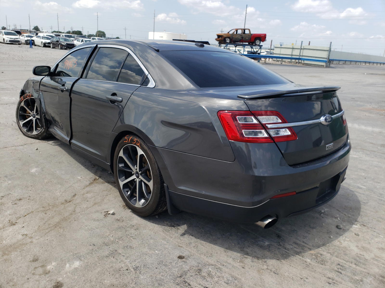 Photo 3 from auction – 2016 FORD TAURUS SHO with VIN 1FAHP2KT3GG129276