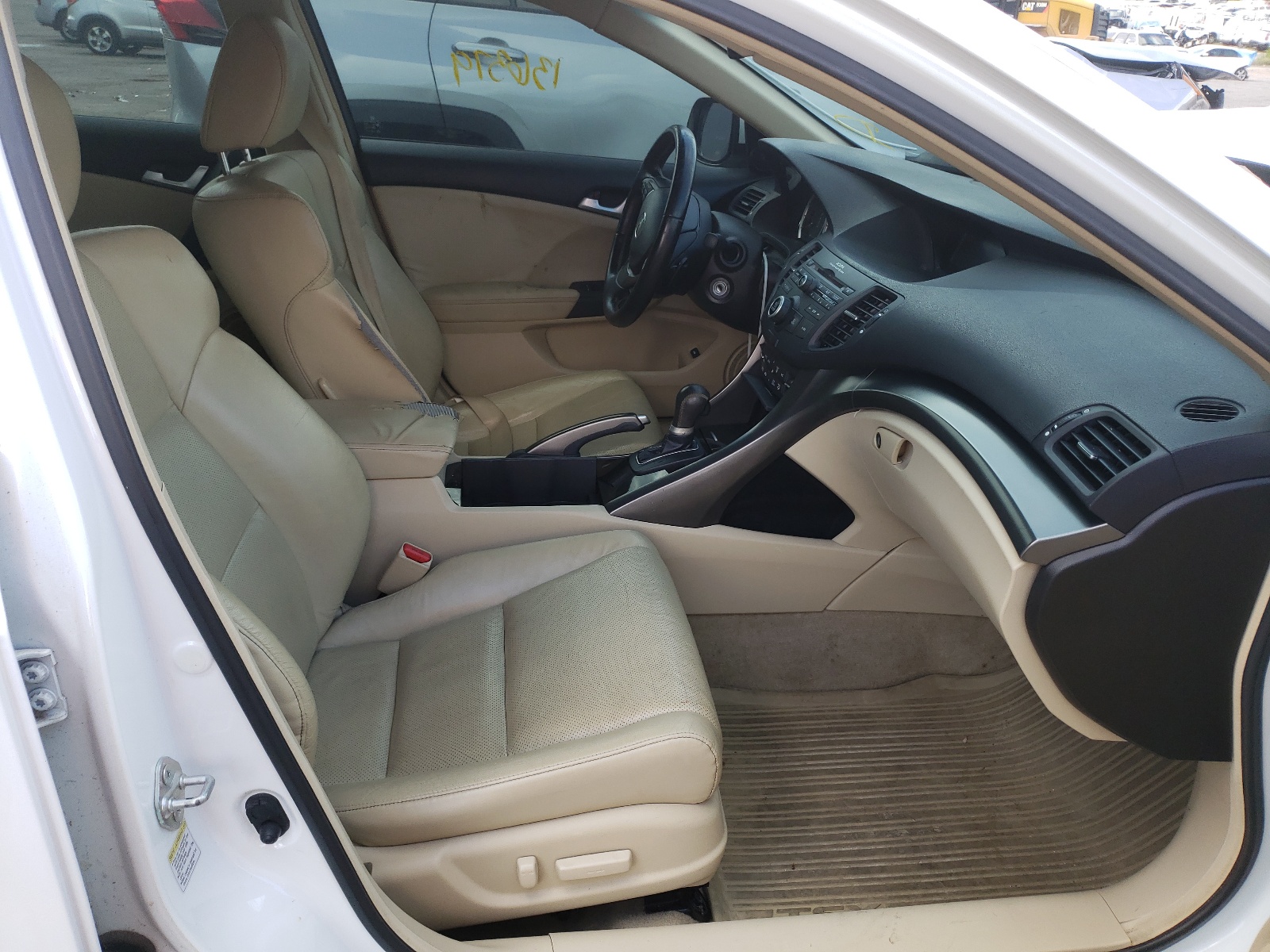 Photo 5 from auction – 2013 ACURA TSX with VIN JH4CU2F43DC002495